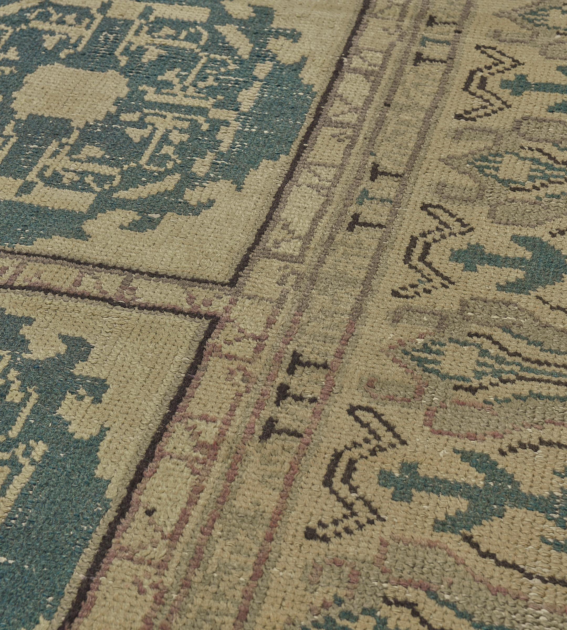 Early 20th Century Khotan Rug from East Turkestan For Sale 3