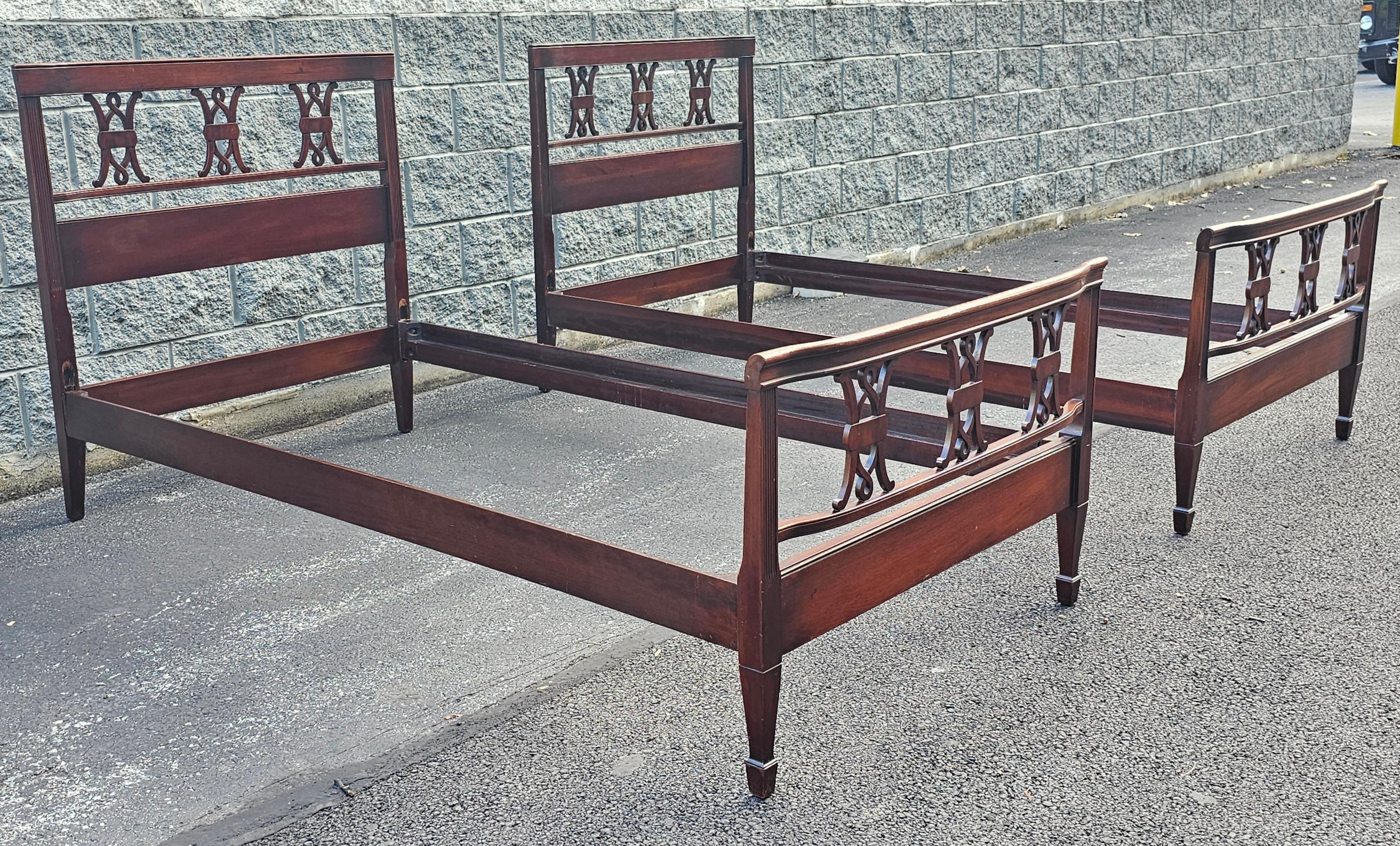 Early 20th Century Kindel Oxford Mahogany Chippendale Twin Bedstead, Pair 7