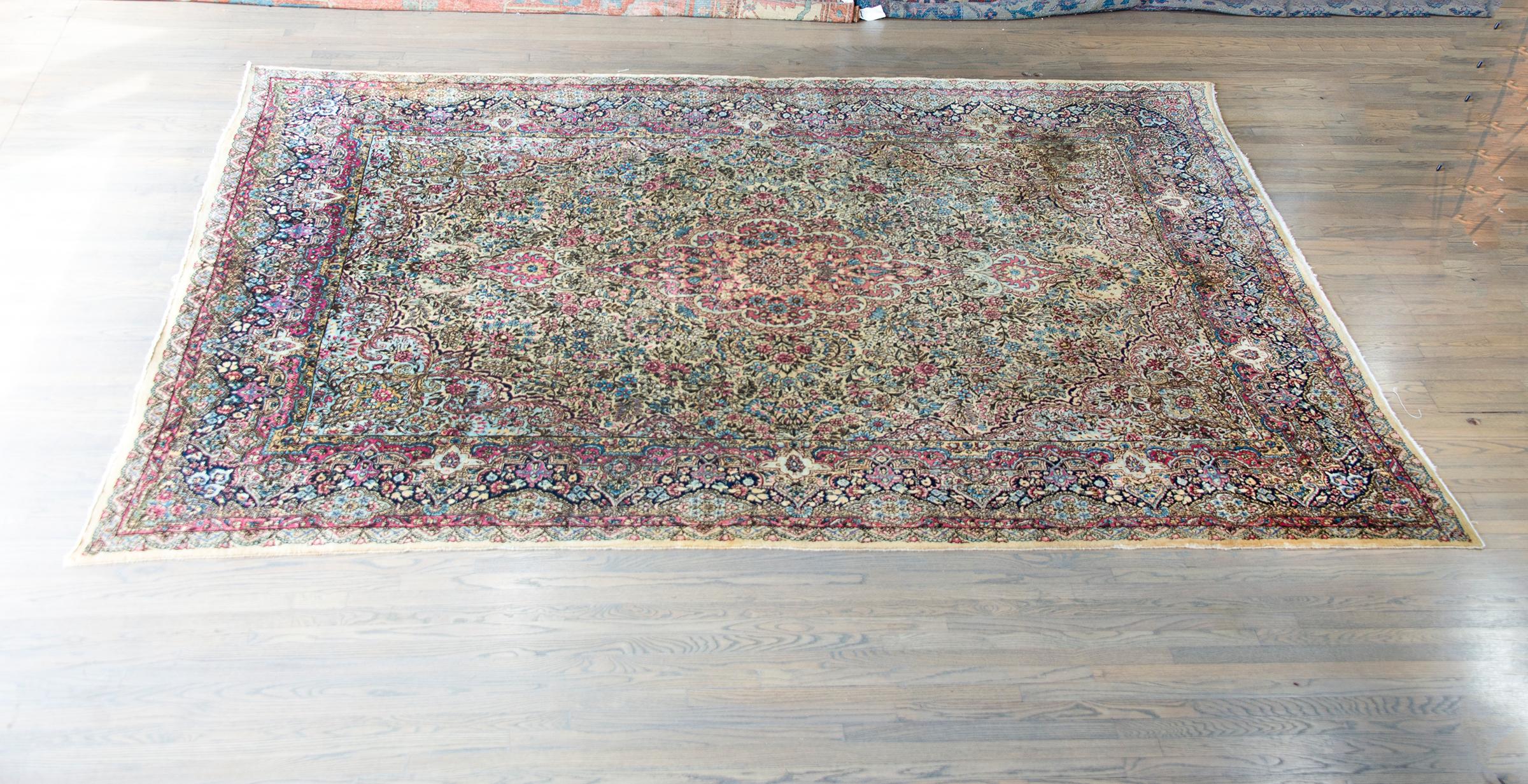 Alfombra Kirman de principios del siglo XX en venta 7