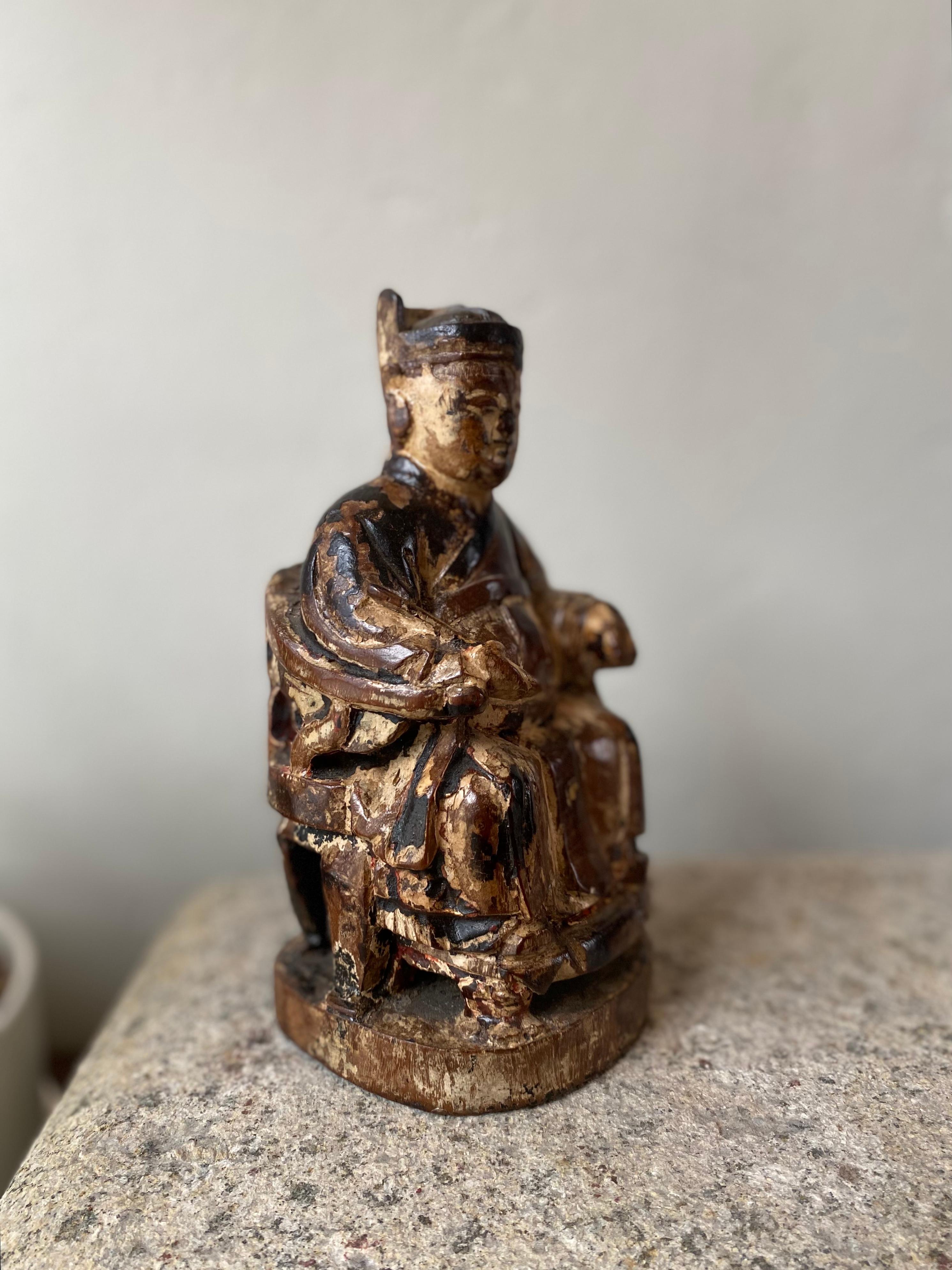 Anfang des 20. Jahrhunderts Küchengott-Gottheit Statue (Chinesisch) im Angebot