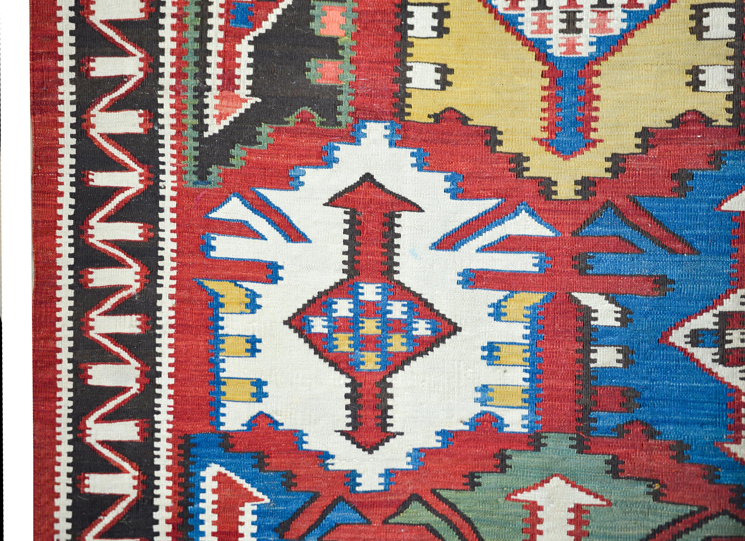 Early 20th Century Kuba Kilim Rug In Good Condition For Sale In Chicago, IL