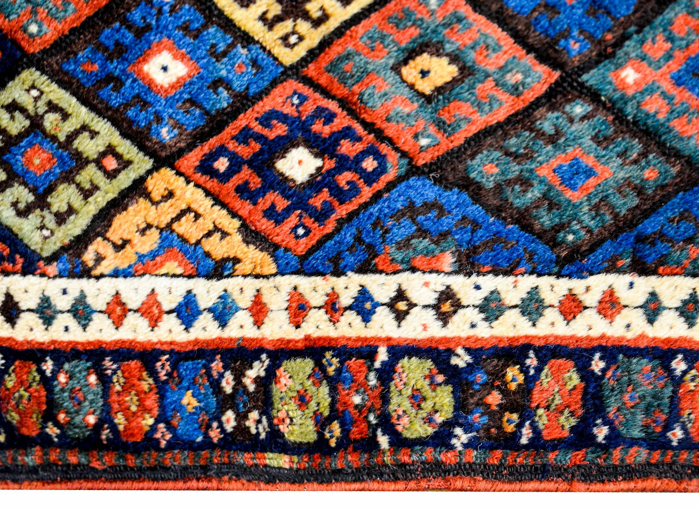 Kurdischer Jaff-Teppich des frühen 20. Jahrhunderts (Stammeskunst) im Angebot