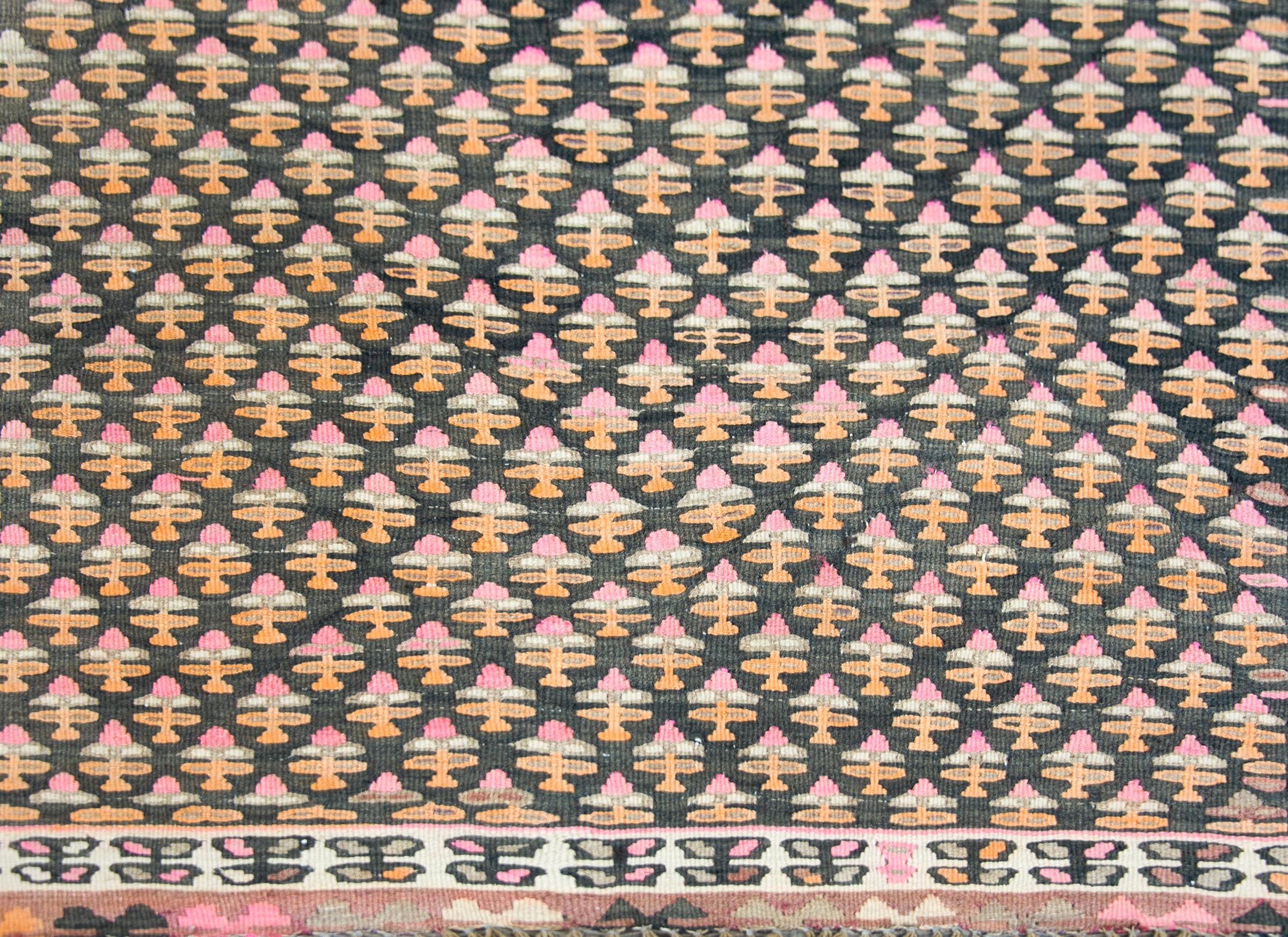 Kurdischer Kelim-Teppich des frühen 20. Jahrhunderts (Persisch) im Angebot