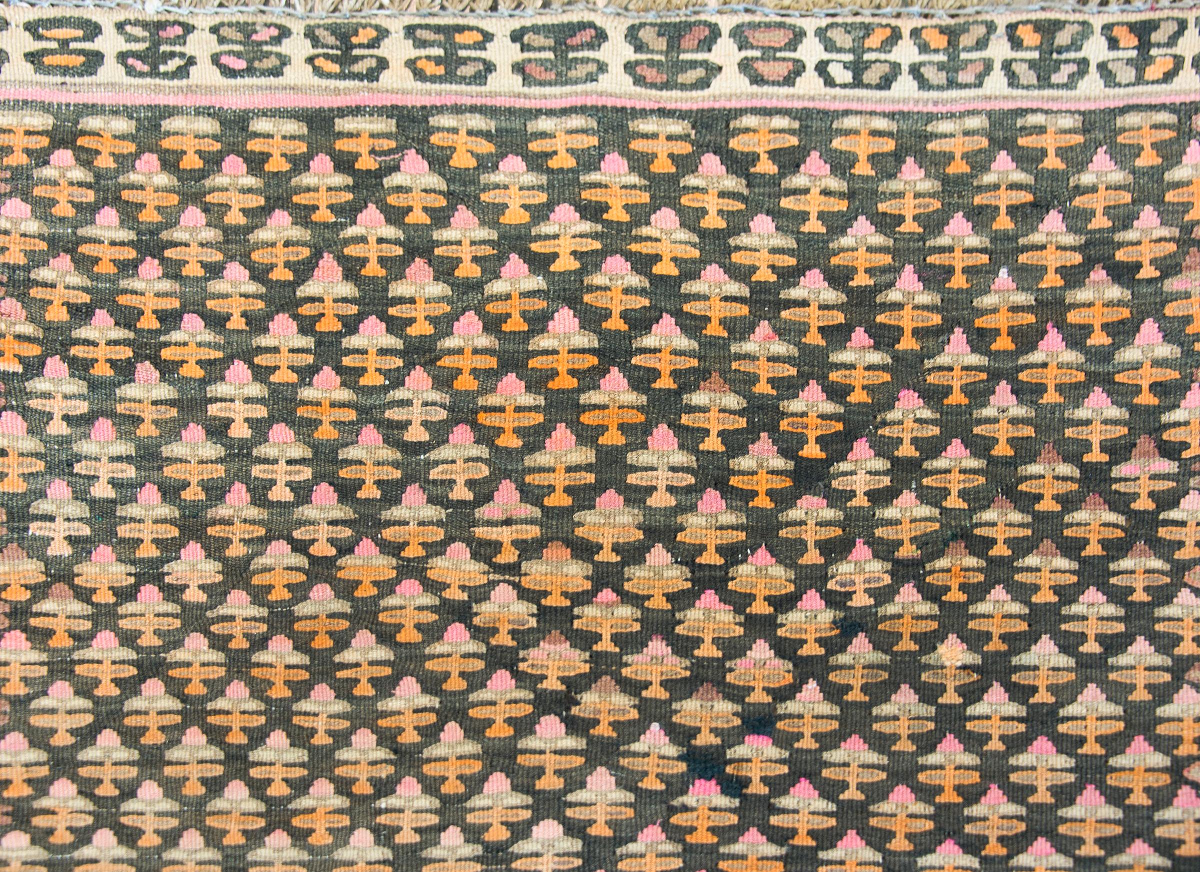 Kurdischer Kelim-Teppich des frühen 20. Jahrhunderts (Mitte des 20. Jahrhunderts) im Angebot