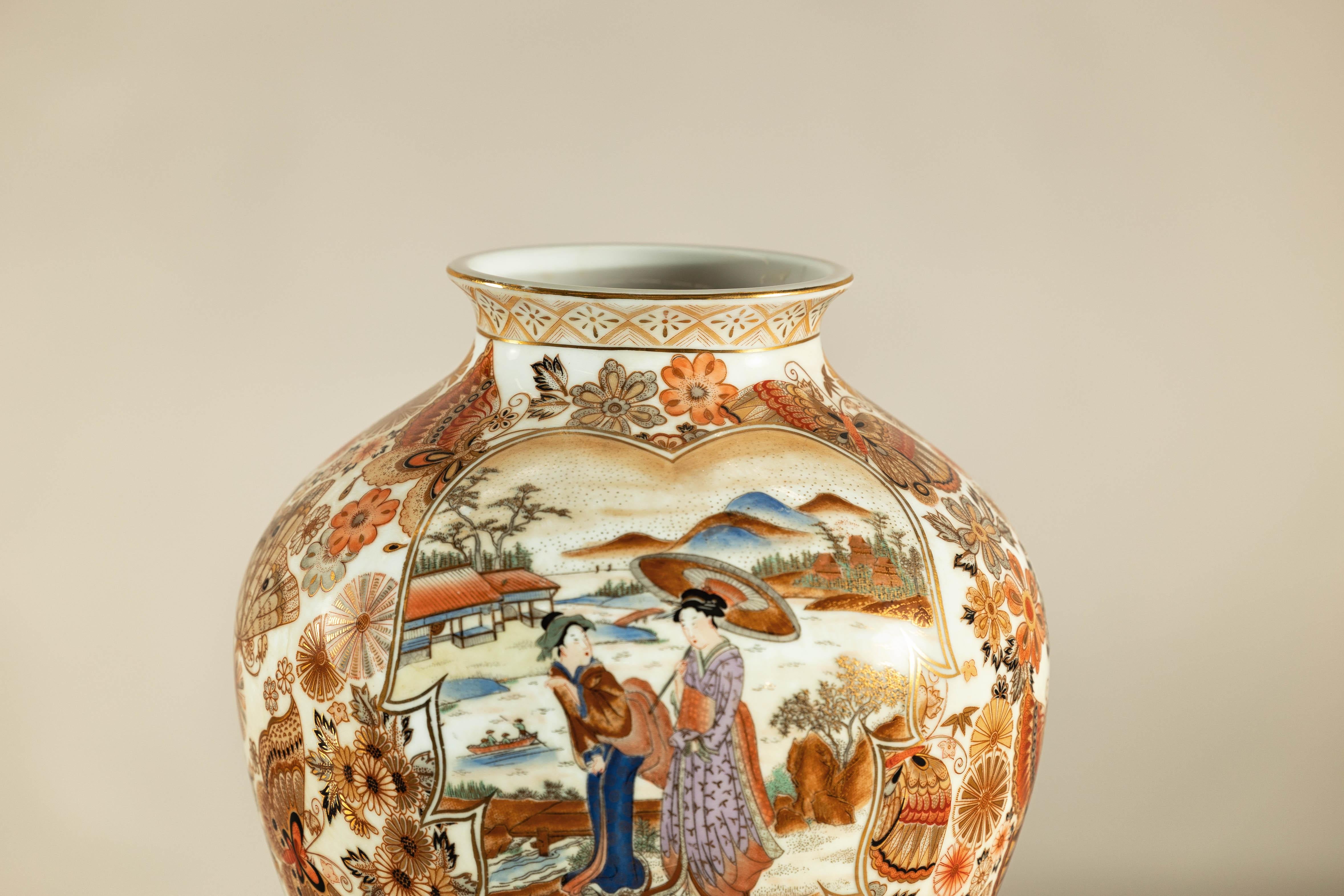 Porzellanvase im Kutani-Stil des frühen 20. Jahrhunderts mitszenischen und geblümten Mustern im Angebot 2
