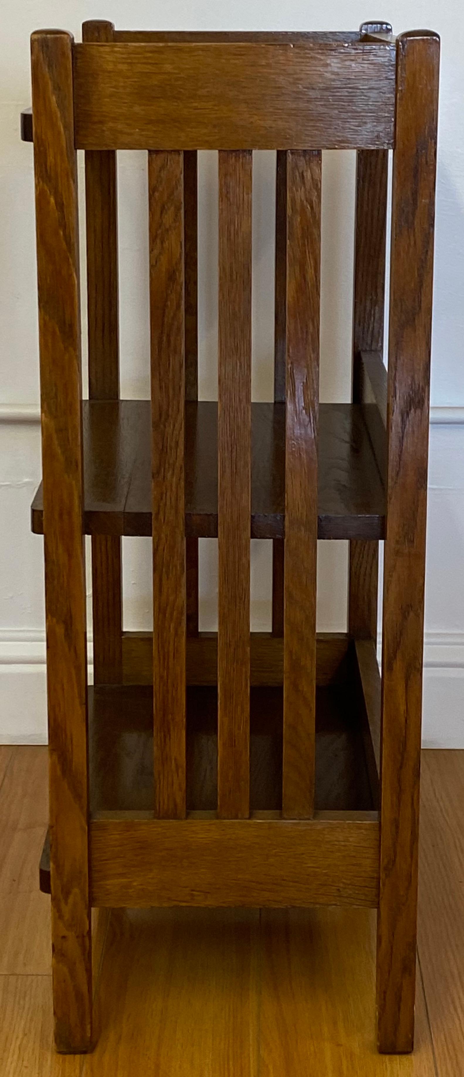 Arts and Crafts Early 20th Century L & J G Stickley Mission Oak Bookcase, circa 1920
