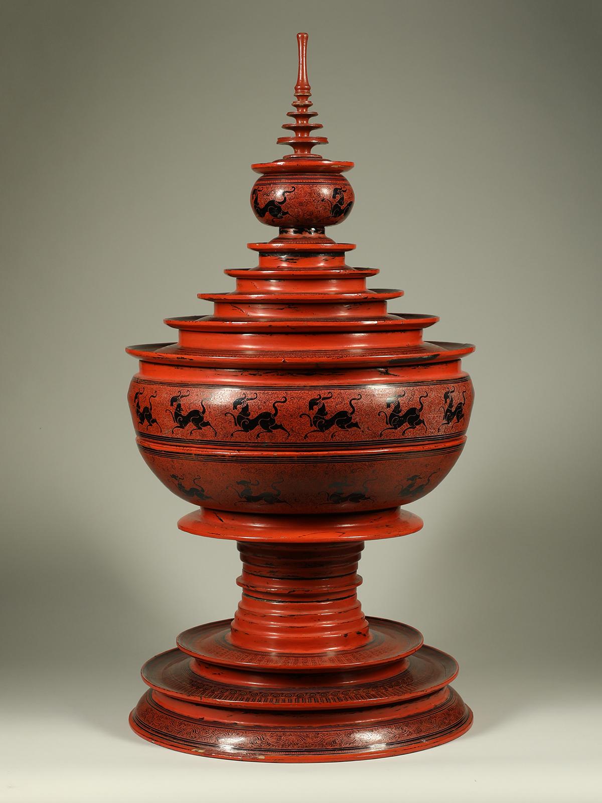 Fait main Vase d'offre en laque et bambou du début du 20e siècle, Hsun Ok, Pagan, Birmanie en vente