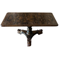 Early 20th Century Lacquered Black and Gold Chinoiserie Coffe Table