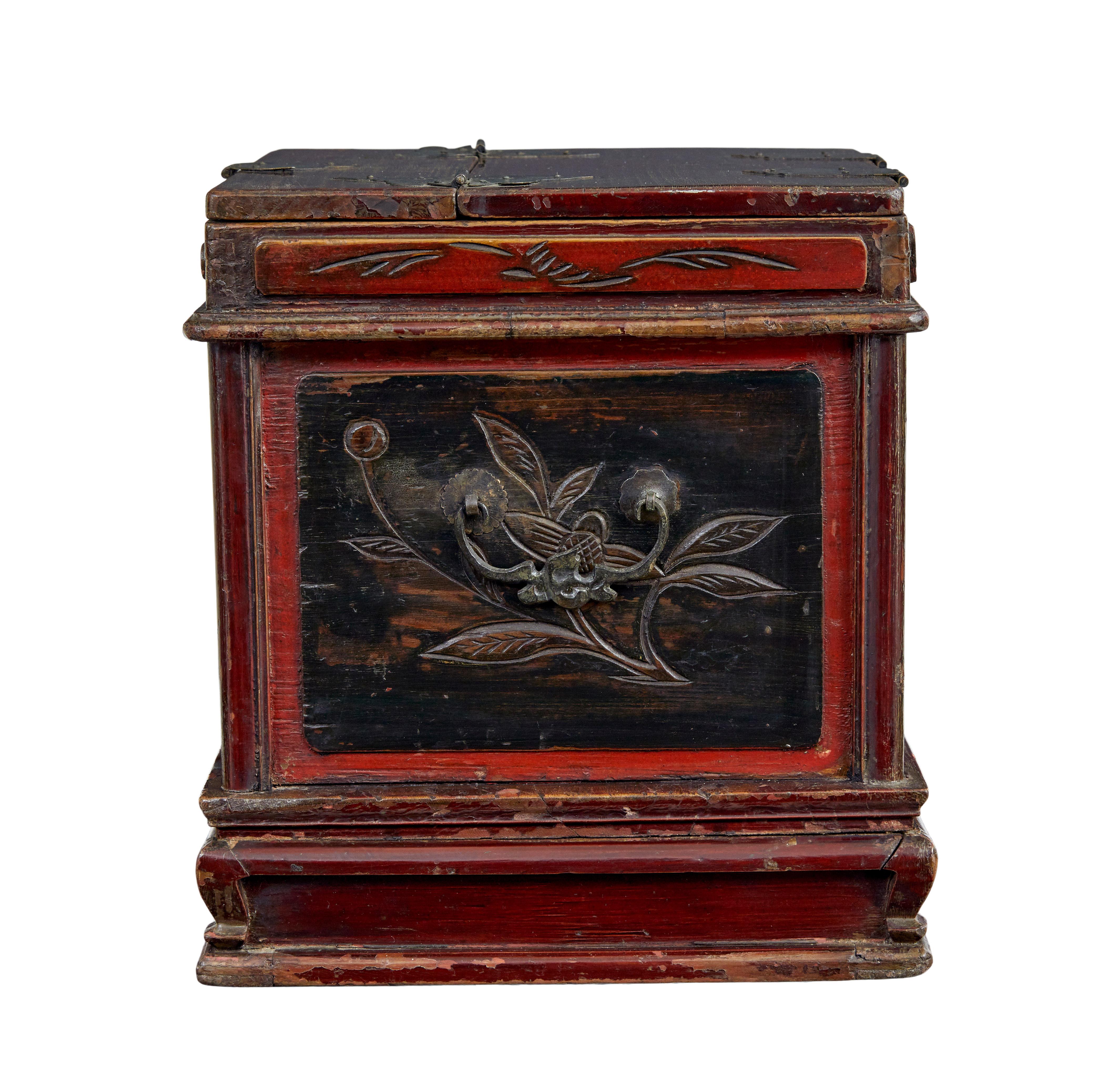 Early 20th century lacquered vanity box In Good Condition For Sale In Debenham, Suffolk
