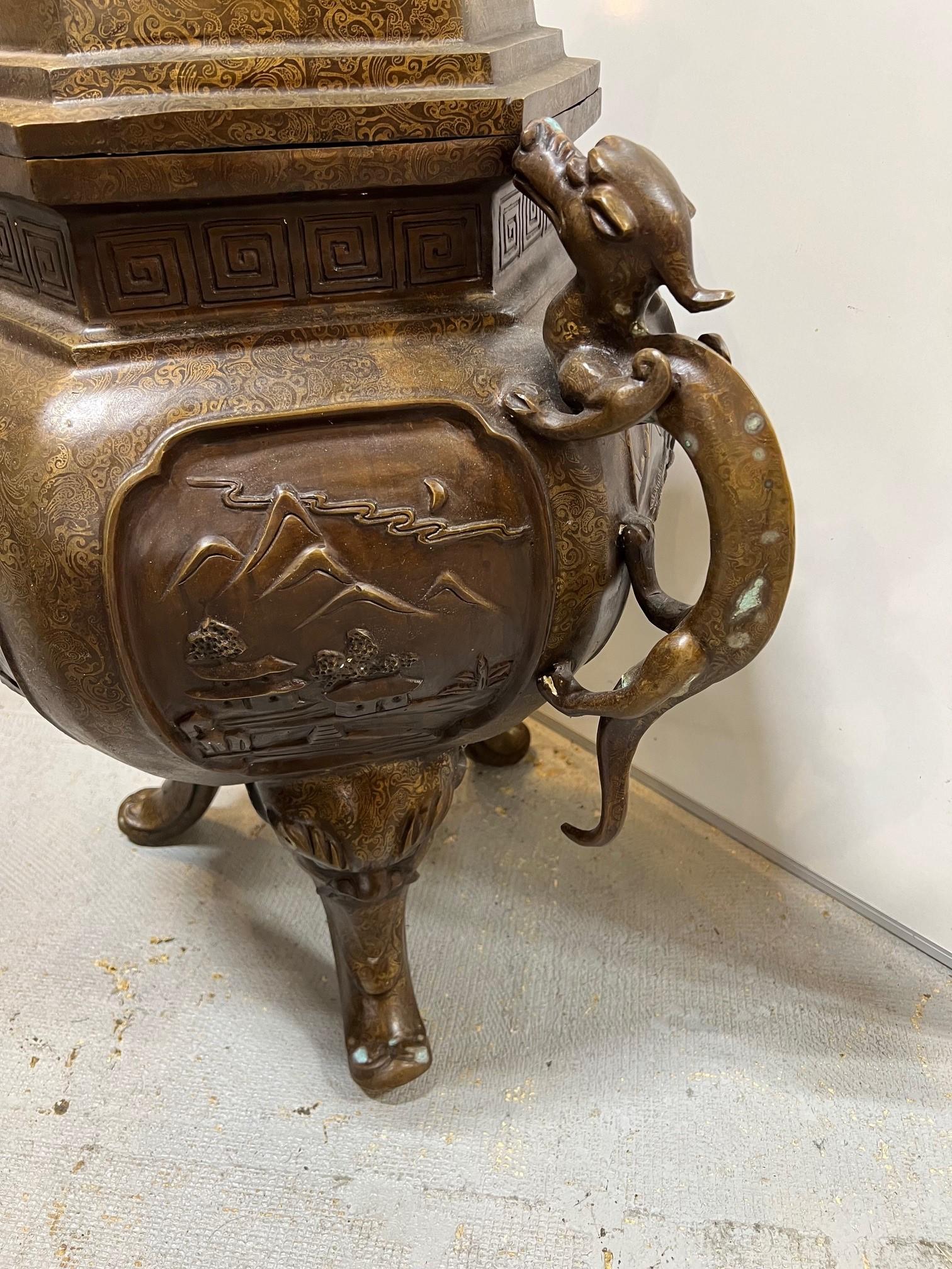 Early 20th Century Large Chinese Bronze Censer Incense Burner  For Sale 13