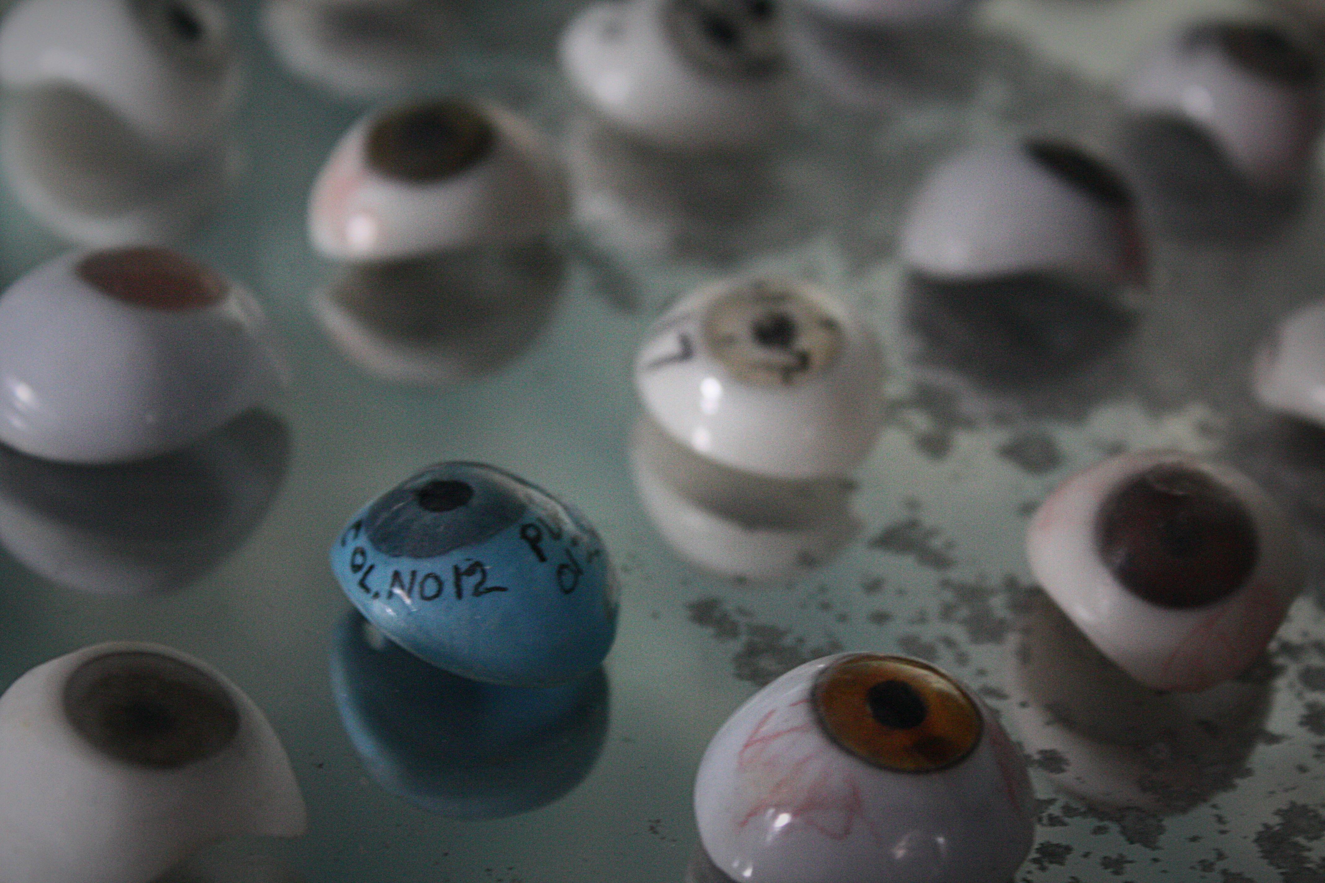 Early 20th Century Large Collection of Ocular Prosthesis Glass Eyes 4
