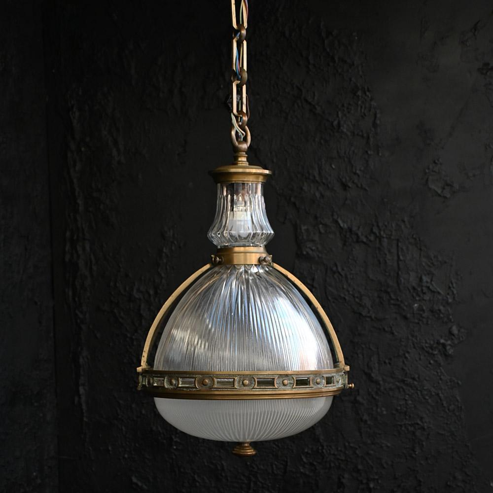 Early 20th Century Large Double Bulb French Holophane Pendant In Good Condition In London, GB