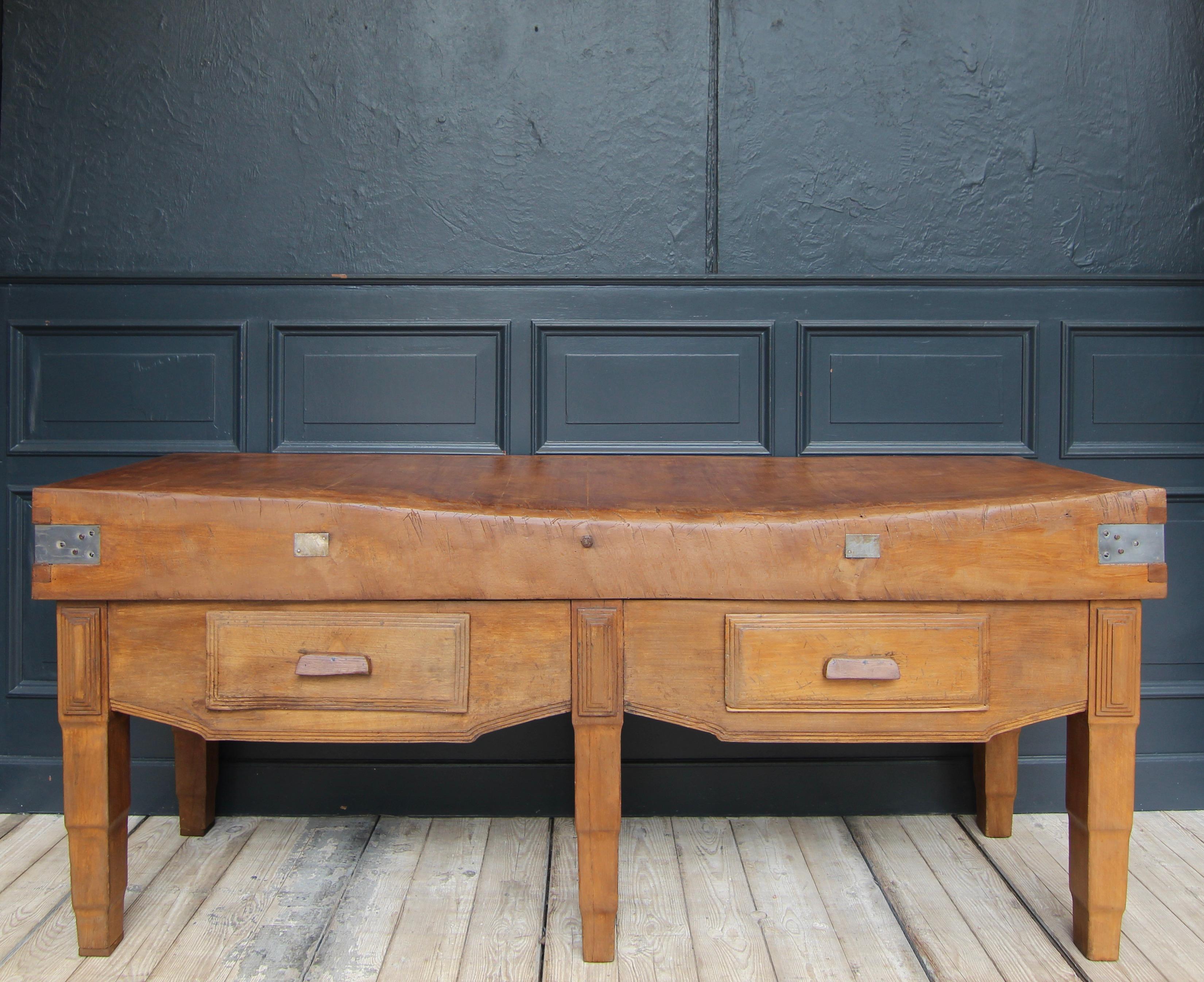 Early 20th Century Large French Art Deco Butcher Block Table For Sale 1