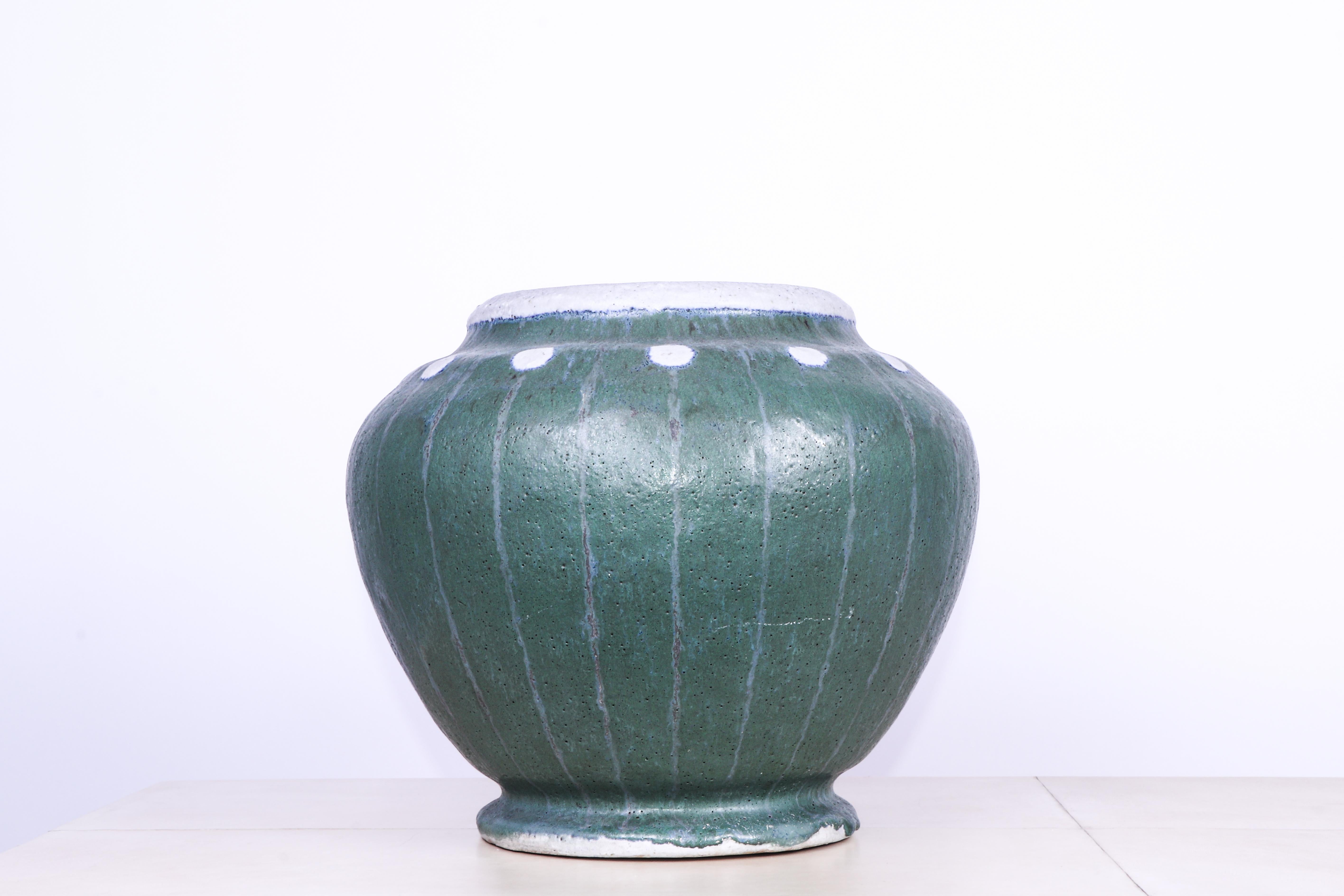 Metà XX secolo Grande vaso Art Déco francese dei primi del Novecento di Raoul Lachenal in vendita