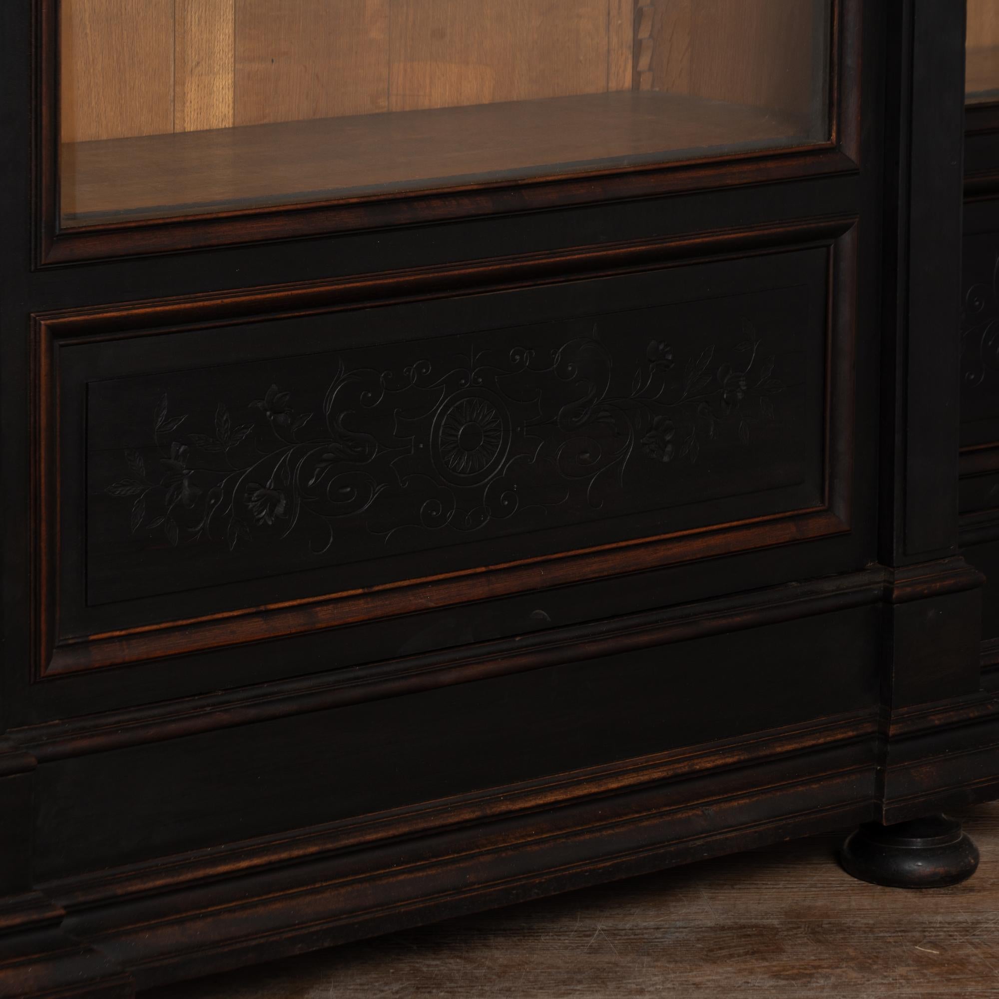 Early 20th Century Large French Black Bookcase Display Cabinet For Sale 5