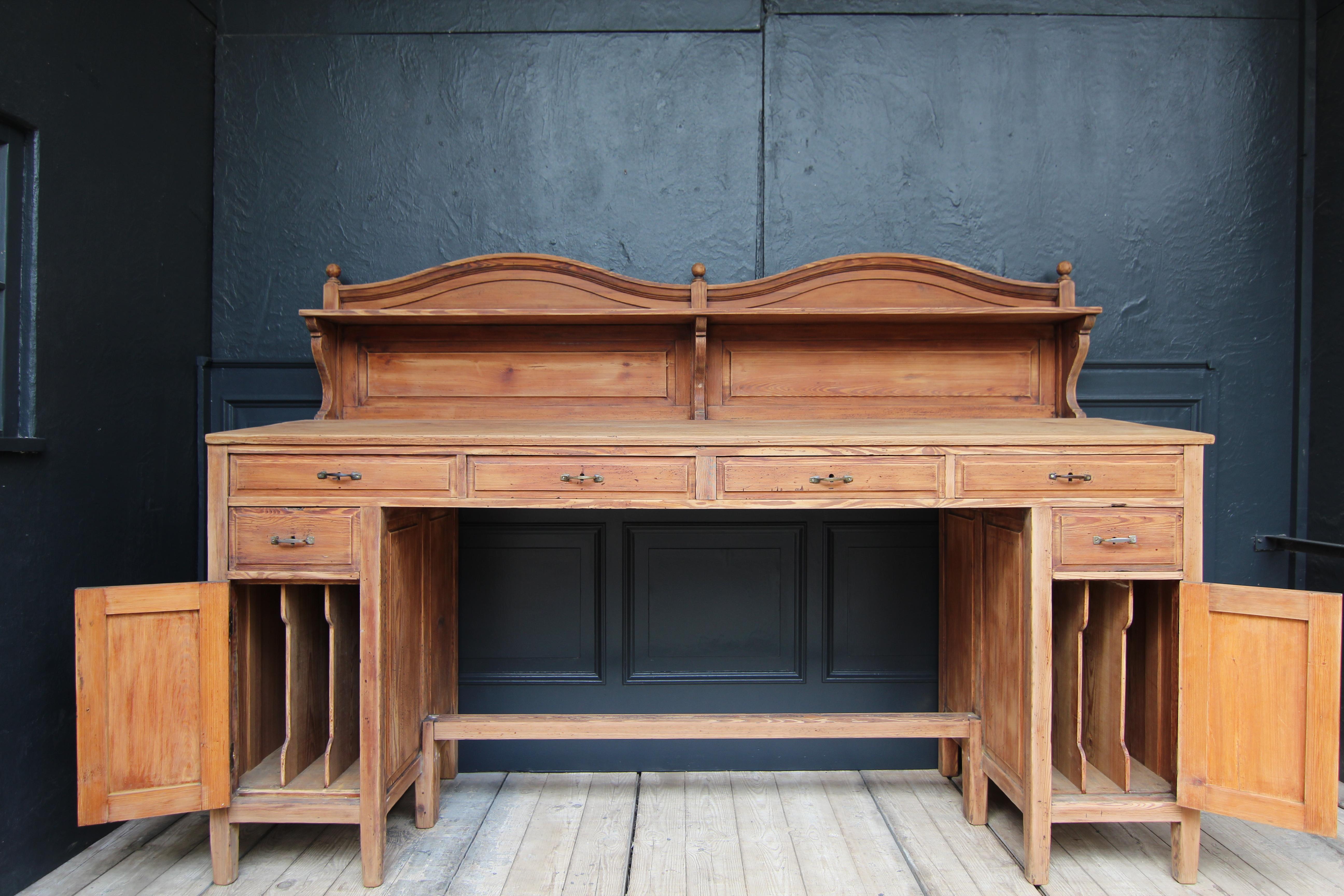Pine Early 20th Century Large French Kontor Standing Desk