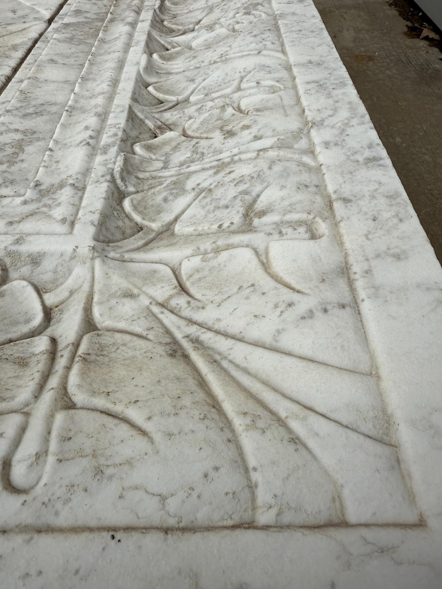 Early 20th Century Large Marble Bank Frieze, Plaque with Beehive and Coins For Sale 13