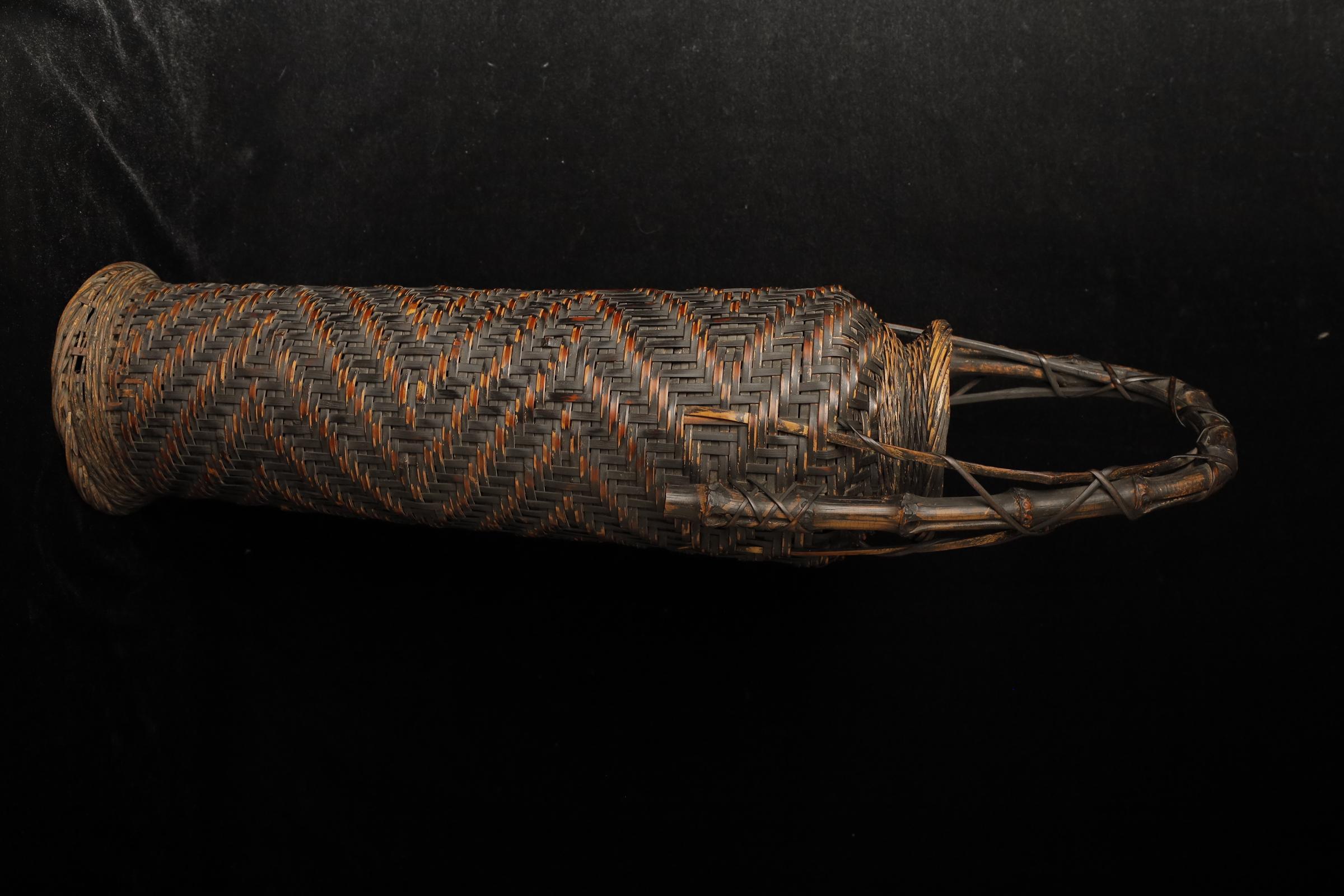 Early 20th century  Large signed Bamboo Basket For Sale 4