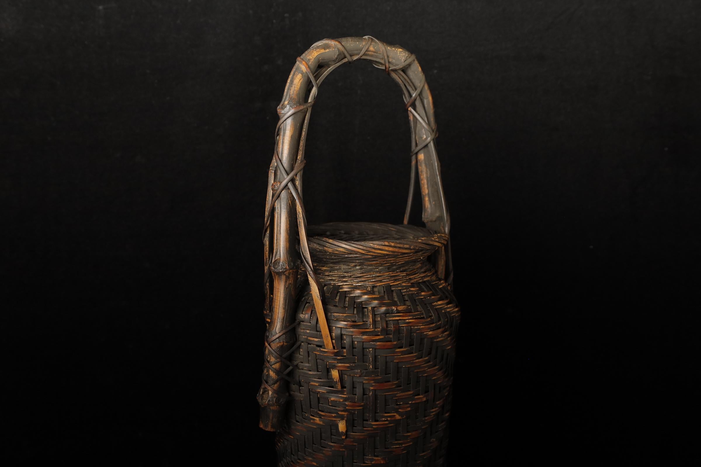 Early 20th century  Large signed Bamboo Basket For Sale 7