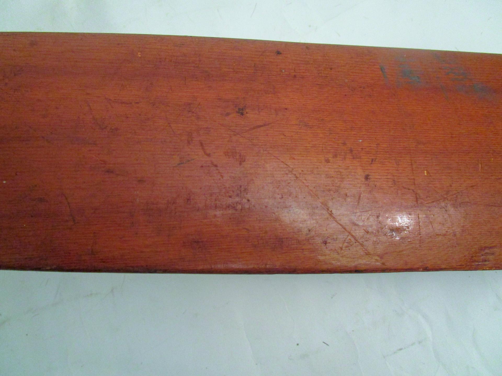 Early 20th century Large Size Pair of Wooden Rowboat Oars with Leather Sleeves  In Good Condition In Savannah, GA