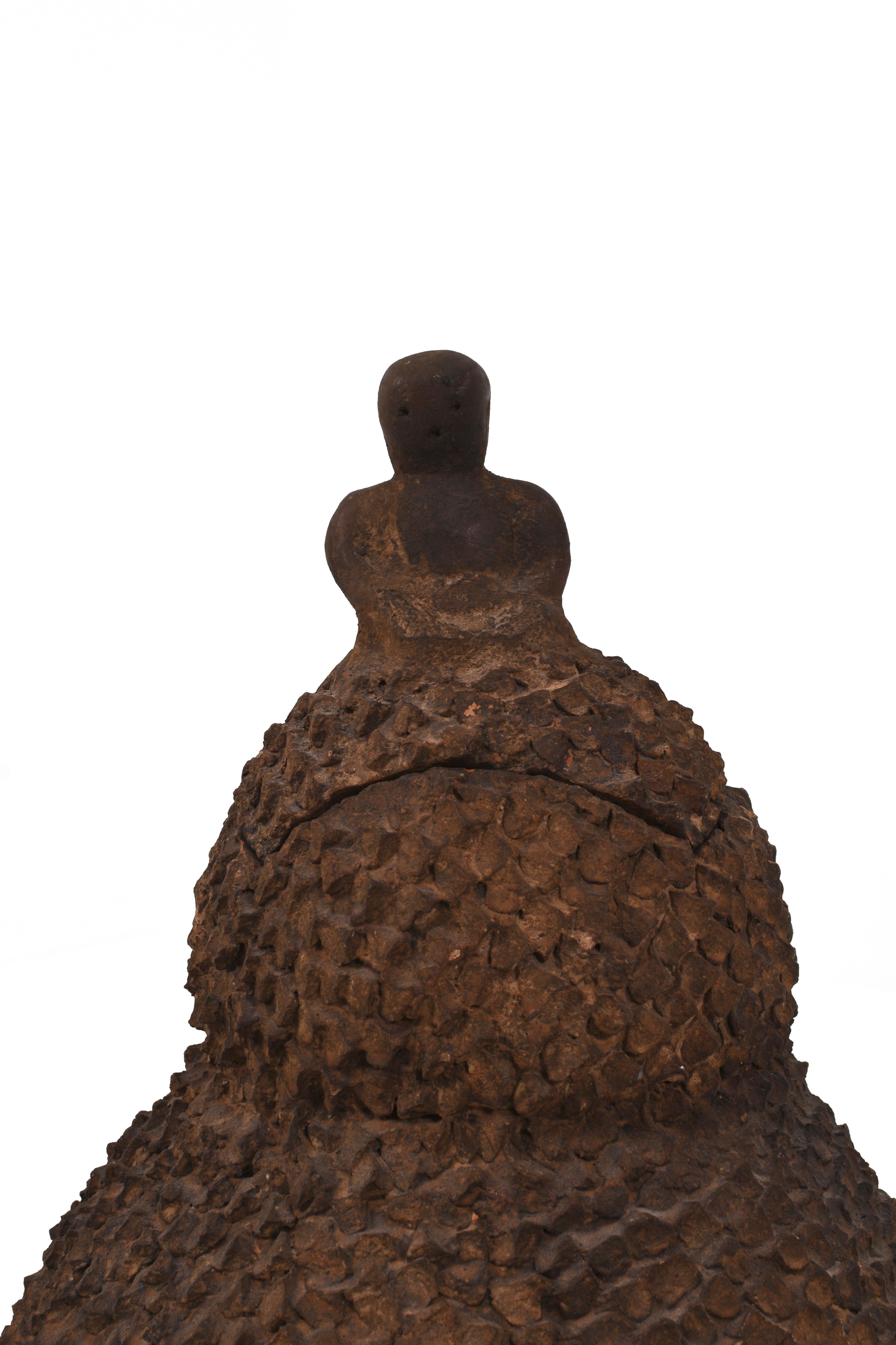 Burkinabe Early 20th Century, Large Terracotta Vessel, Spiked Vase African Pottery, Lobi For Sale