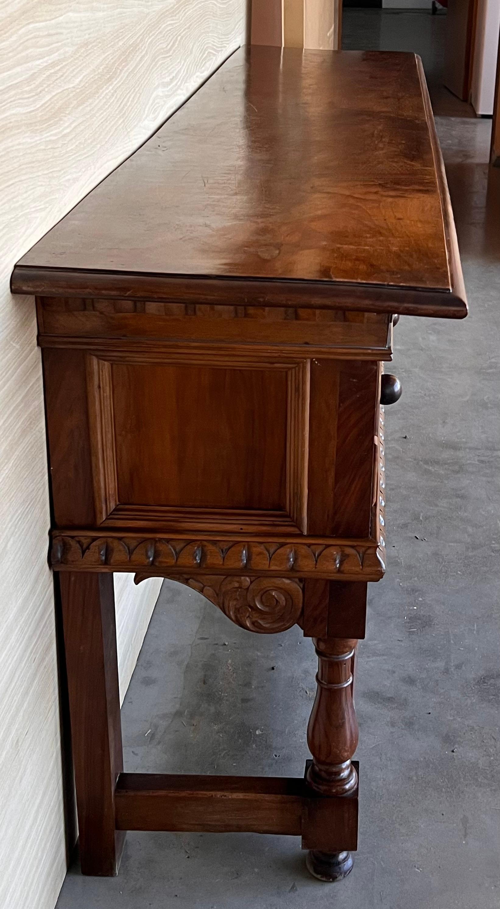 Early 20th Century Large Walnut Spanish Console Table with Three Drawers 8