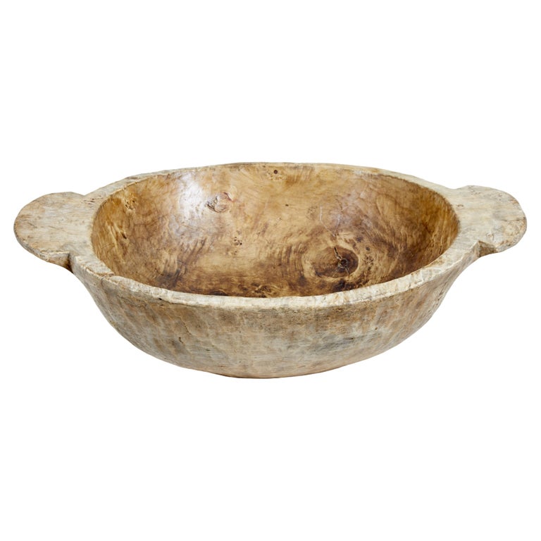 Early 20th Century large wooden bowl For Sale at 1stDibs