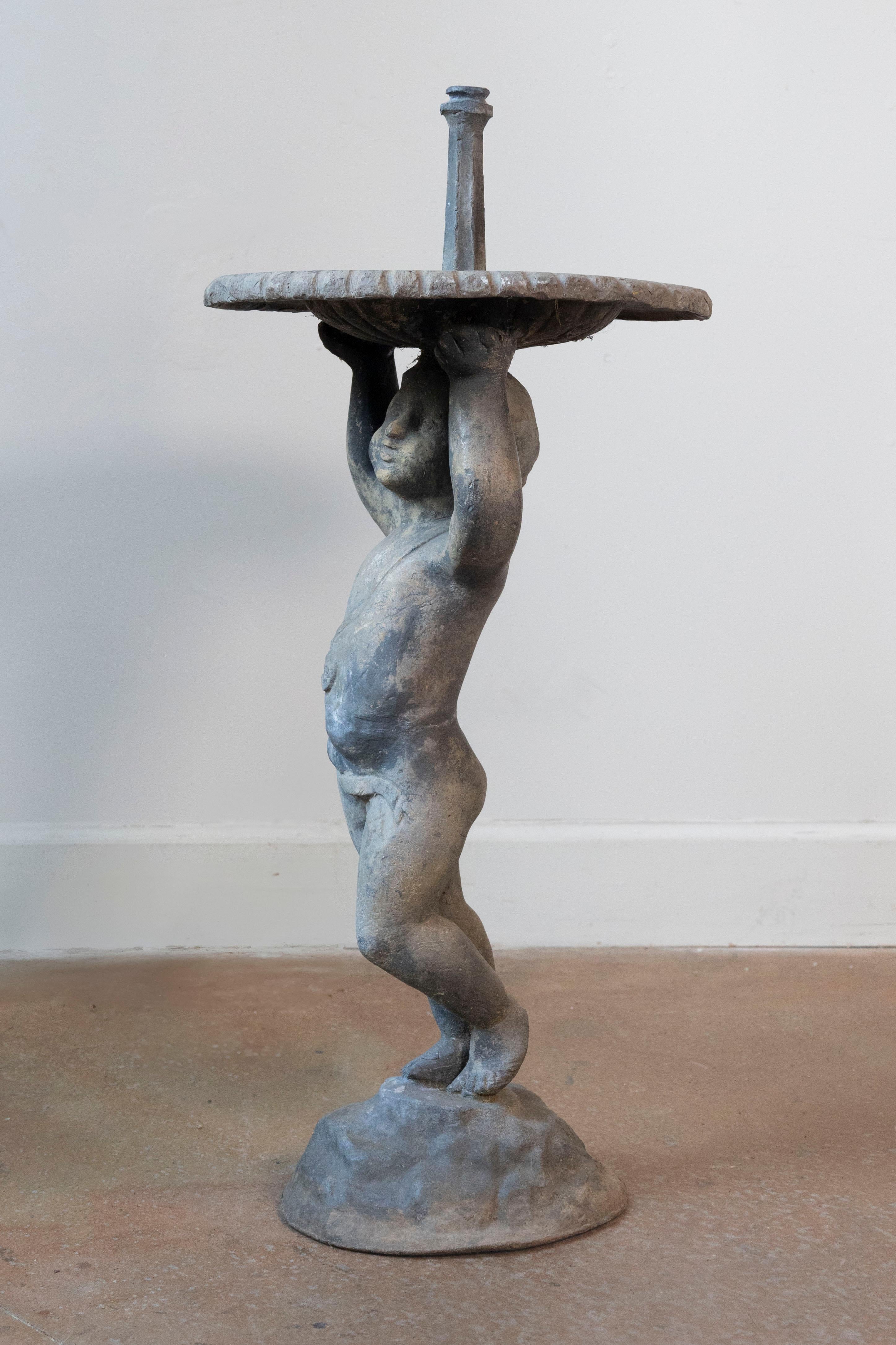 Ferro Fontana di putti in piombo dei primi del Novecento, CIRCA 1920 in vendita