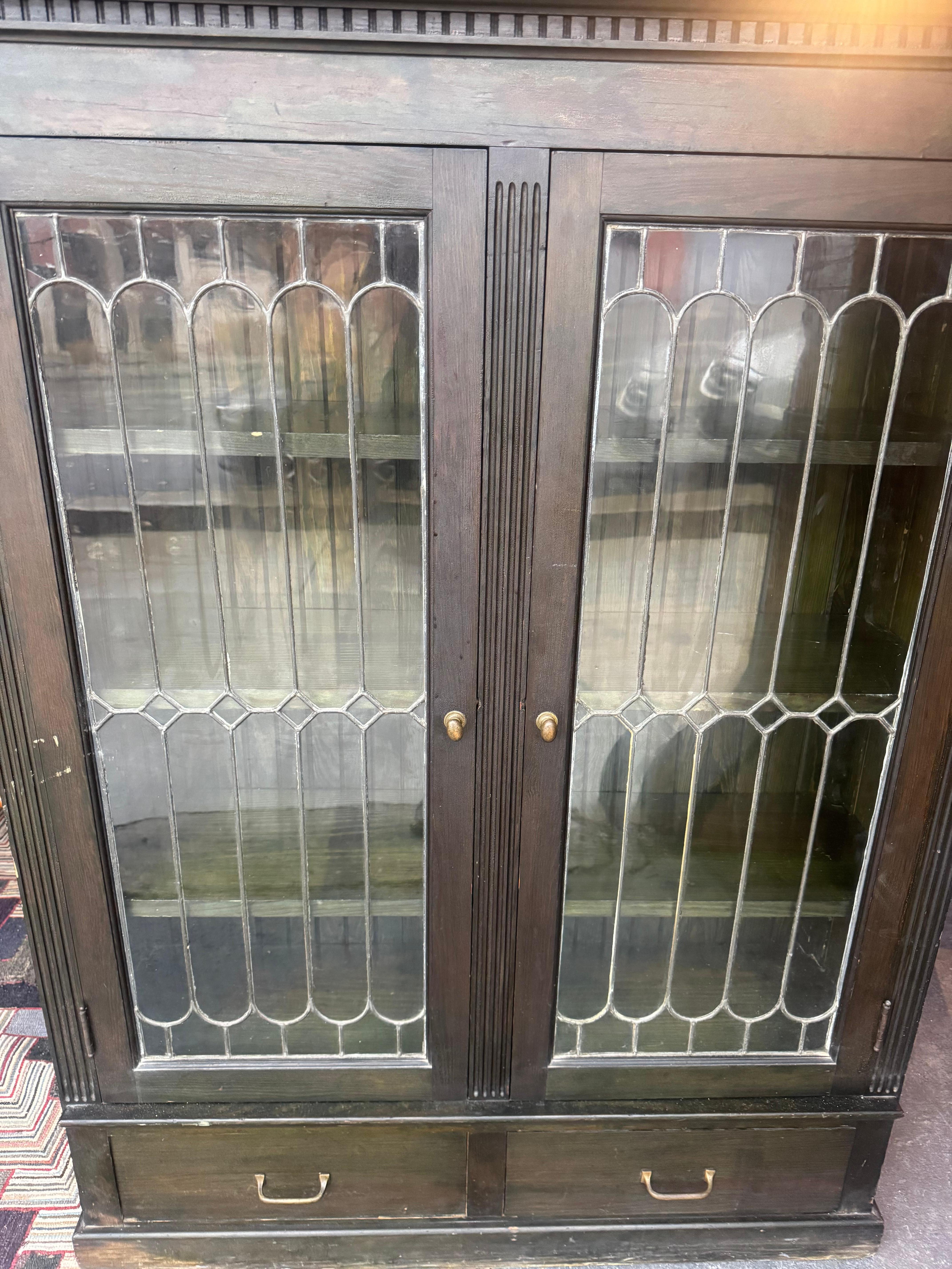 Vetro Libreria/vetrina in legno e vetro piombato dei primi del Novecento in vendita