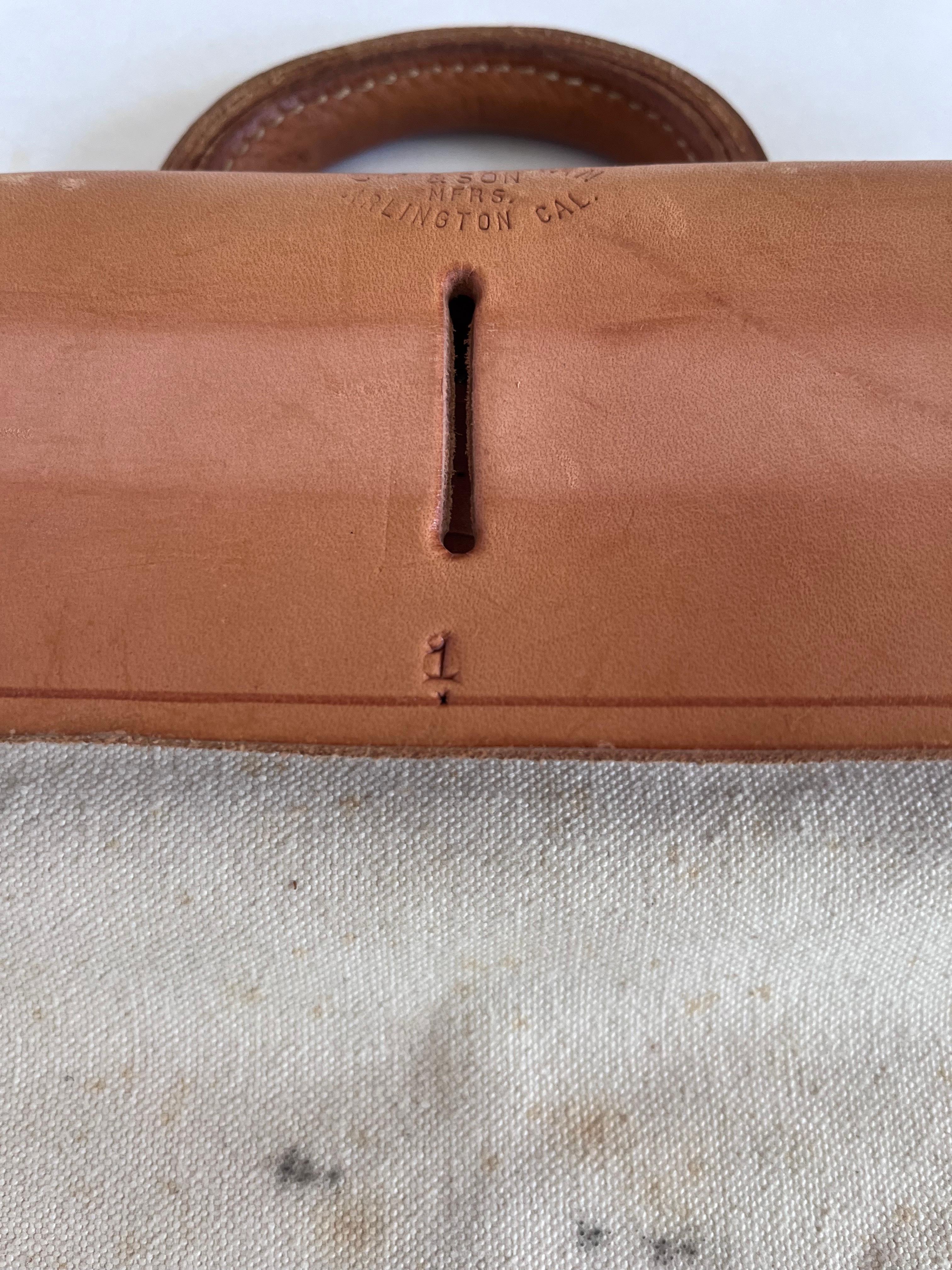Sac postal sécurisé en cuir et toile du début du 20e siècle C.A. Hoffman & Sons en vente 6