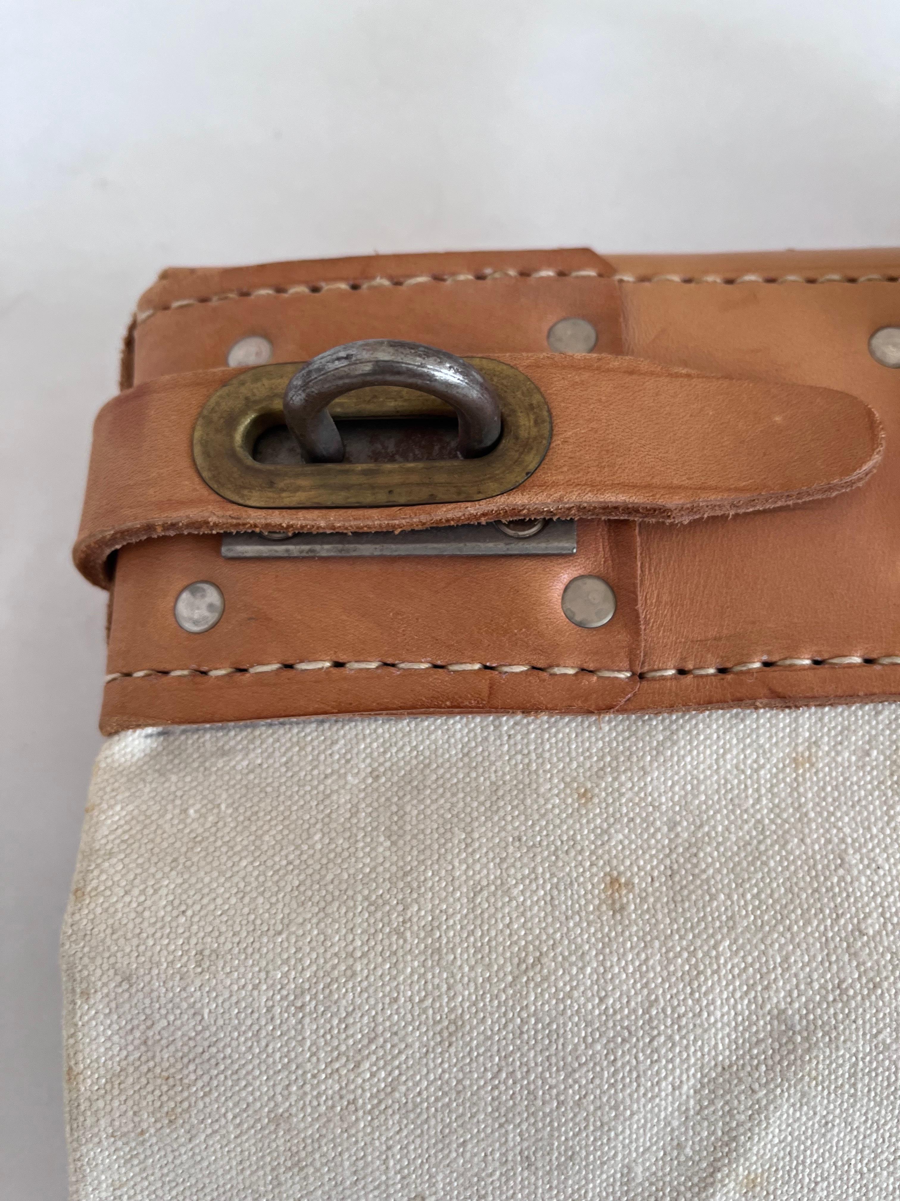 Sac postal sécurisé en cuir et toile du début du 20e siècle C.A. Hoffman & Sons Bon état - En vente à Red Lion, PA