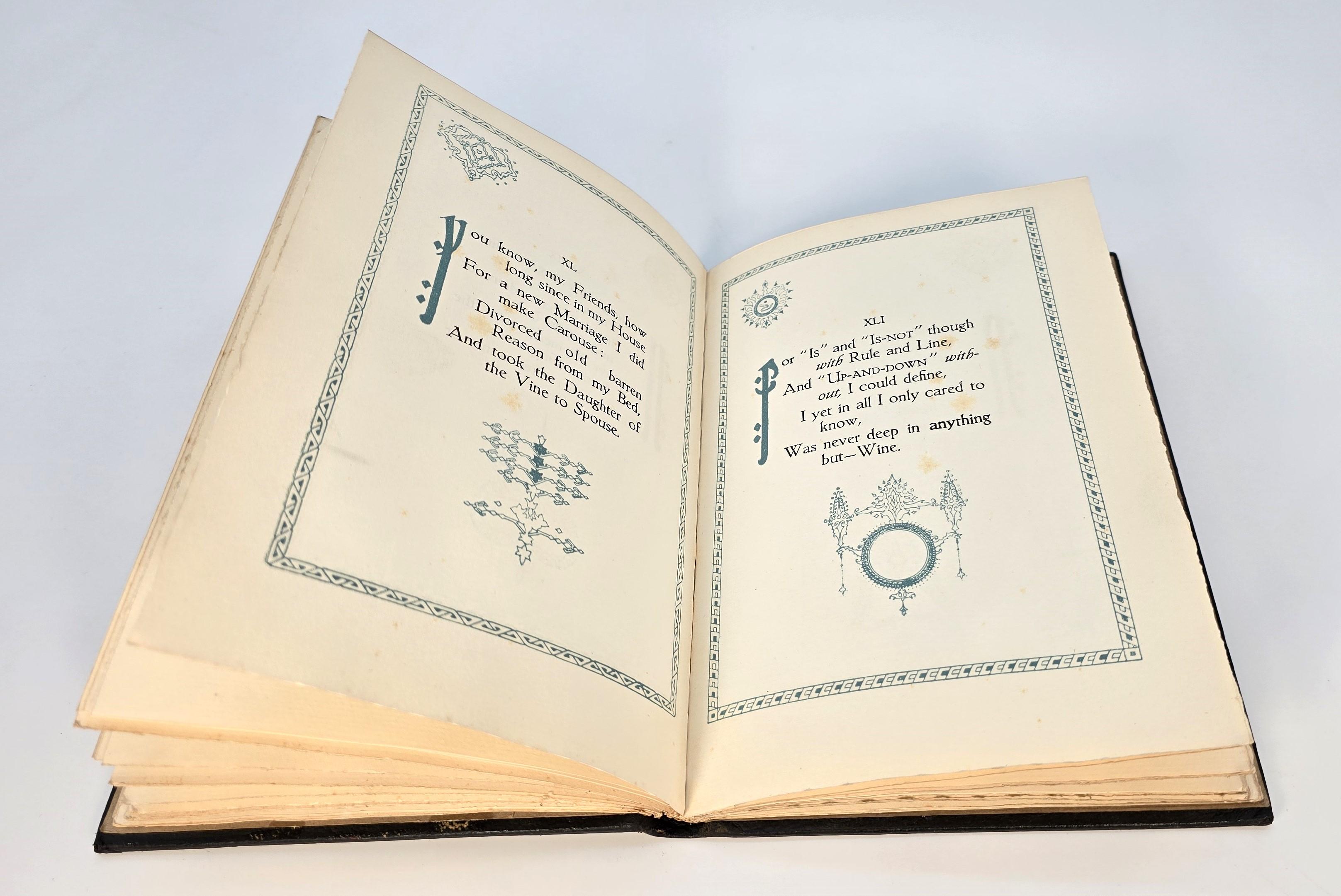 Livre relié en cuir du début du 20e siècle intitulé  Rubaiyat d'Omar Rhayyam, C 1910 en vente 2