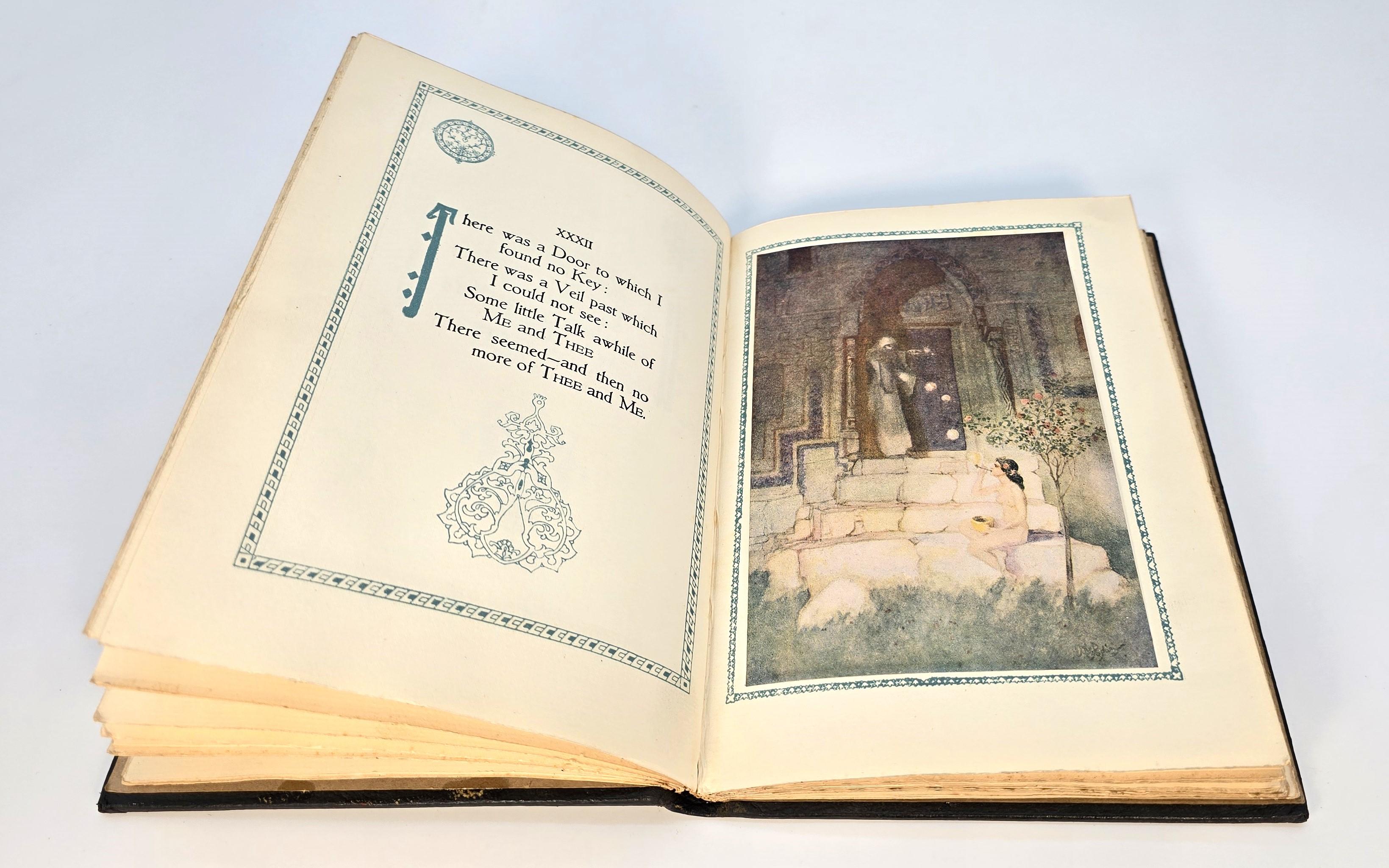 Cuir Livre relié en cuir du début du 20e siècle intitulé  Rubaiyat d'Omar Rhayyam, C 1910 en vente