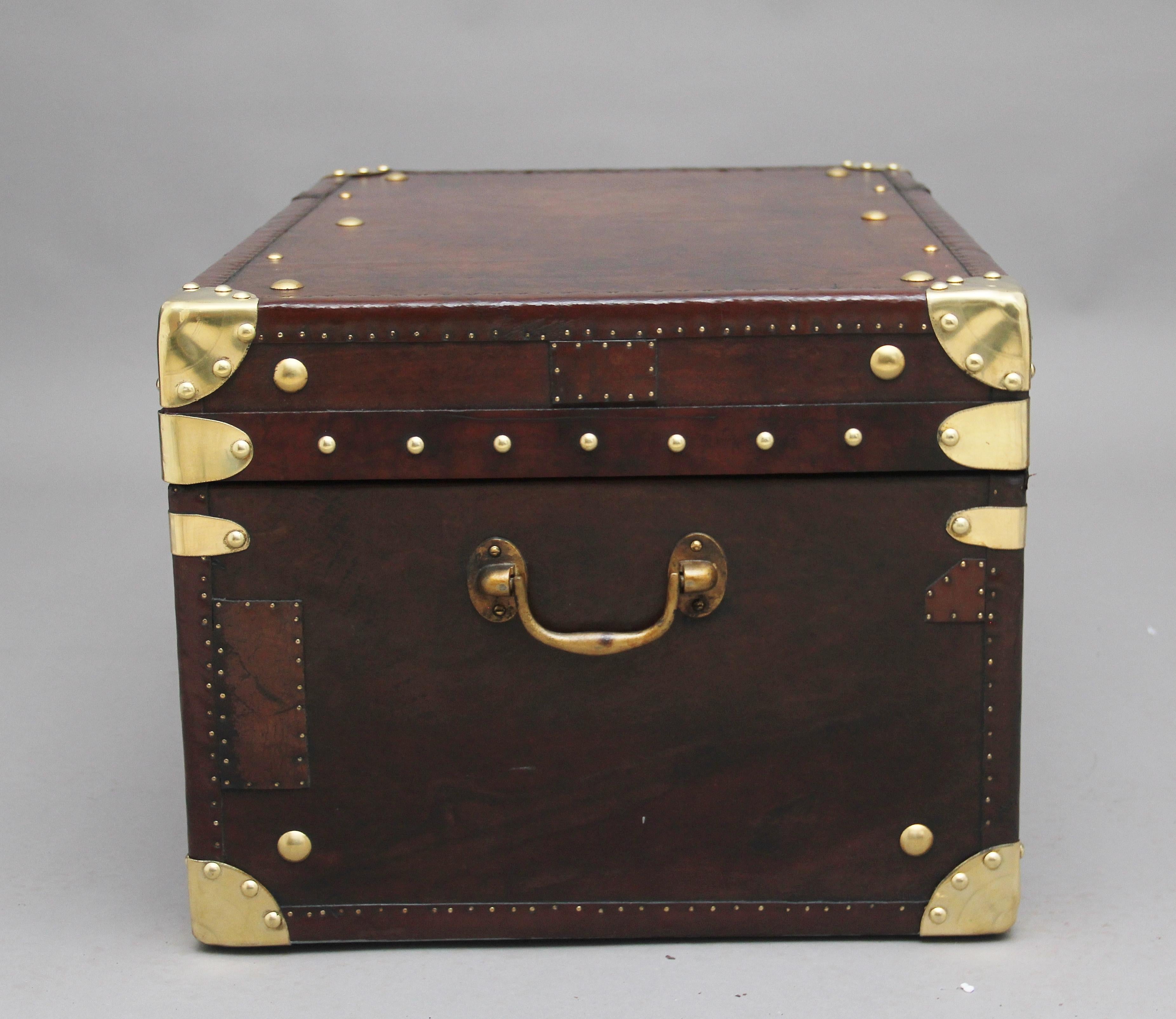 Early 20th Century Leather Bound Ex Army Trunk In Good Condition In Martlesham, GB