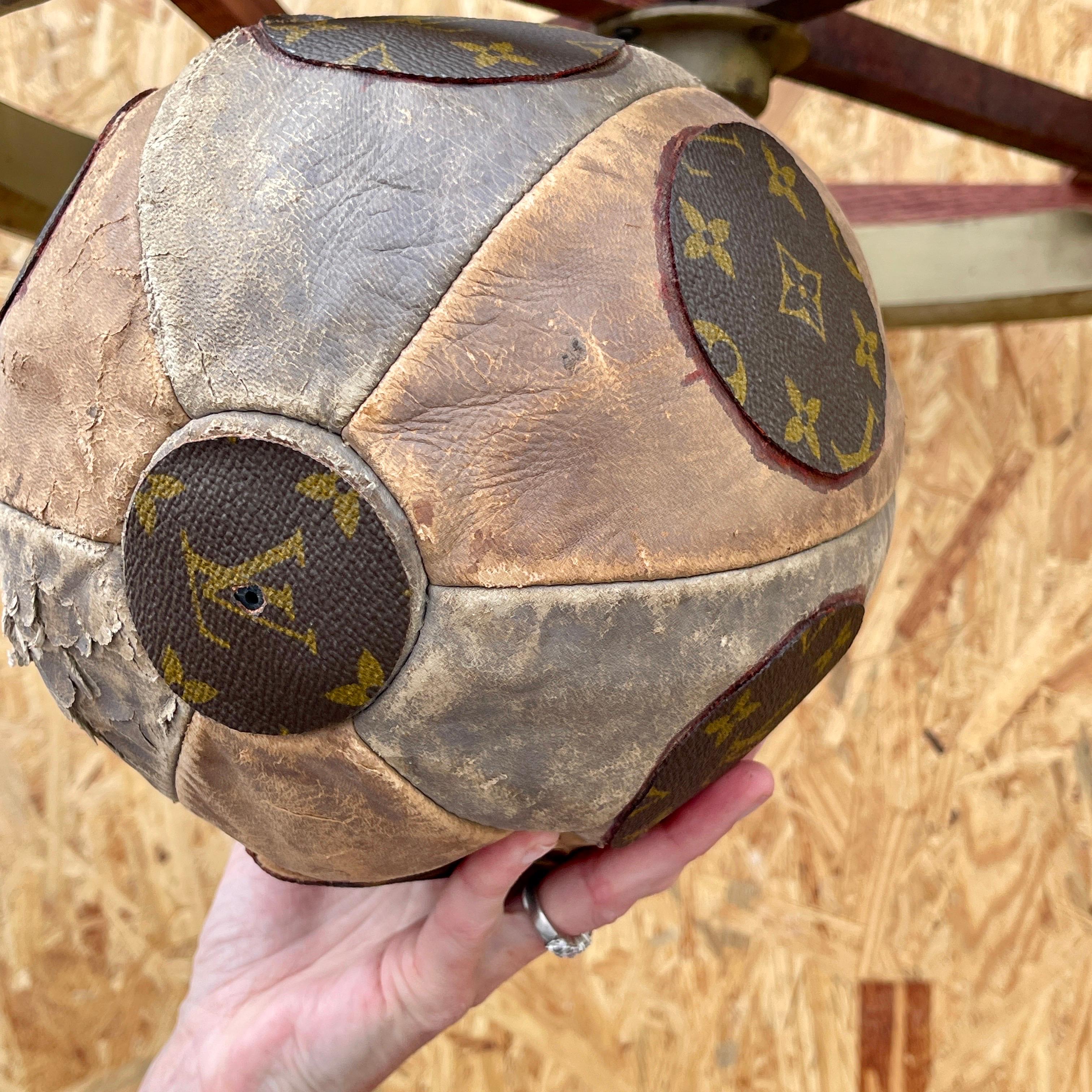 Lederschachtel- Speed Ball aus dem frühen 20. Jahrhundert, Wandmontiert im Angebot 9