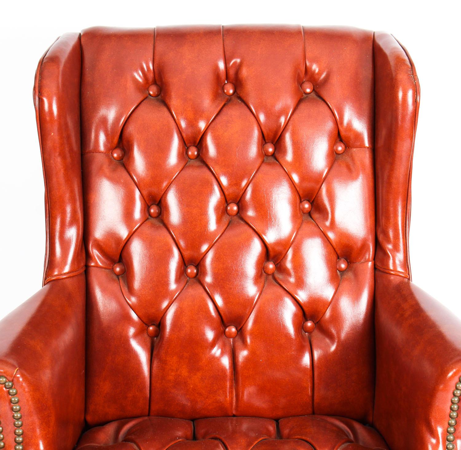 Early 20th Century Leather Chippendale Wing Back Chair Armchair In Good Condition In London, GB