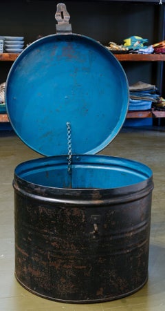 Early 20th Century Lidded Metal Hat Box