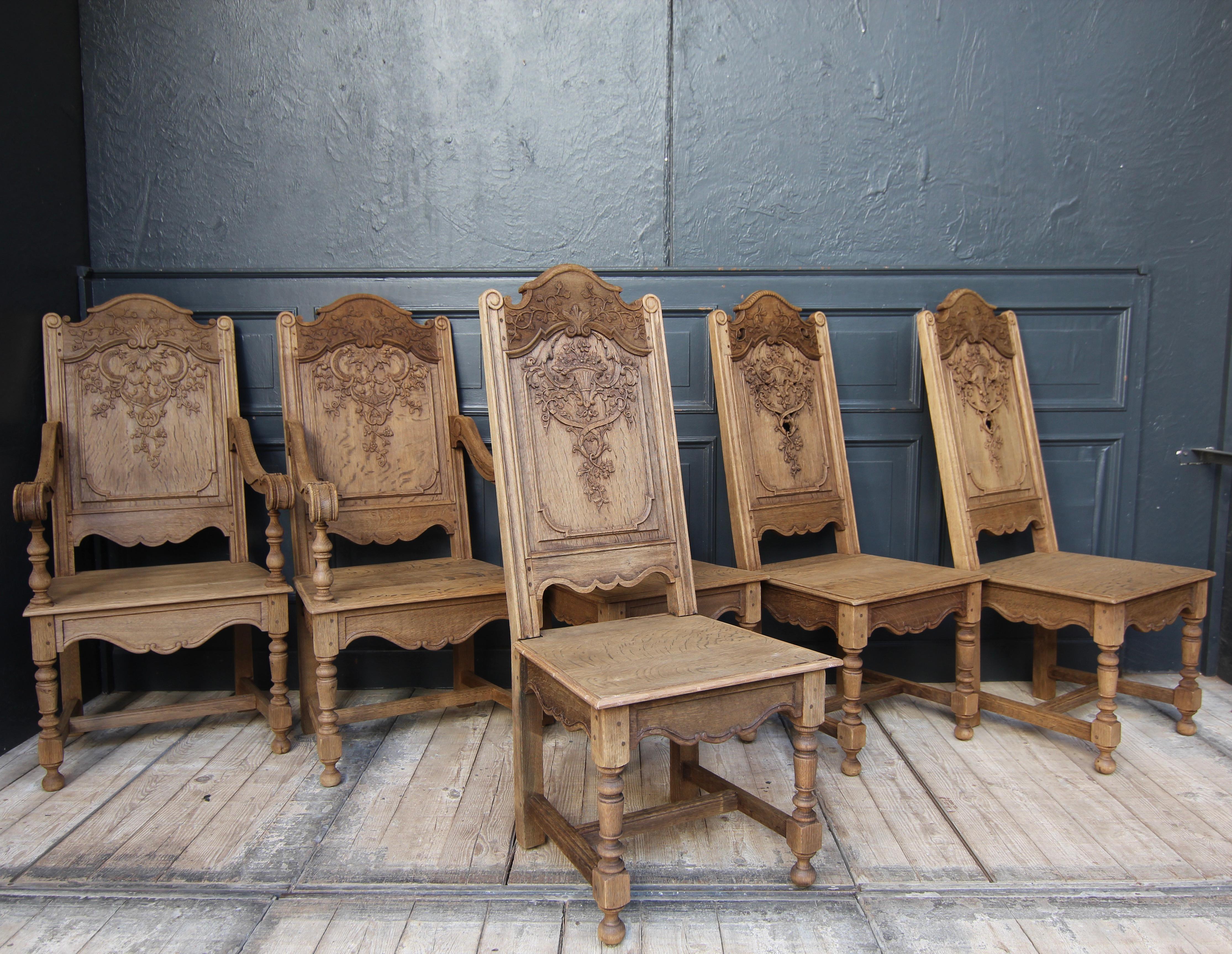 Early 20th Century Liégeoise Carved Stripped Oak Chairs, Set of 6 7