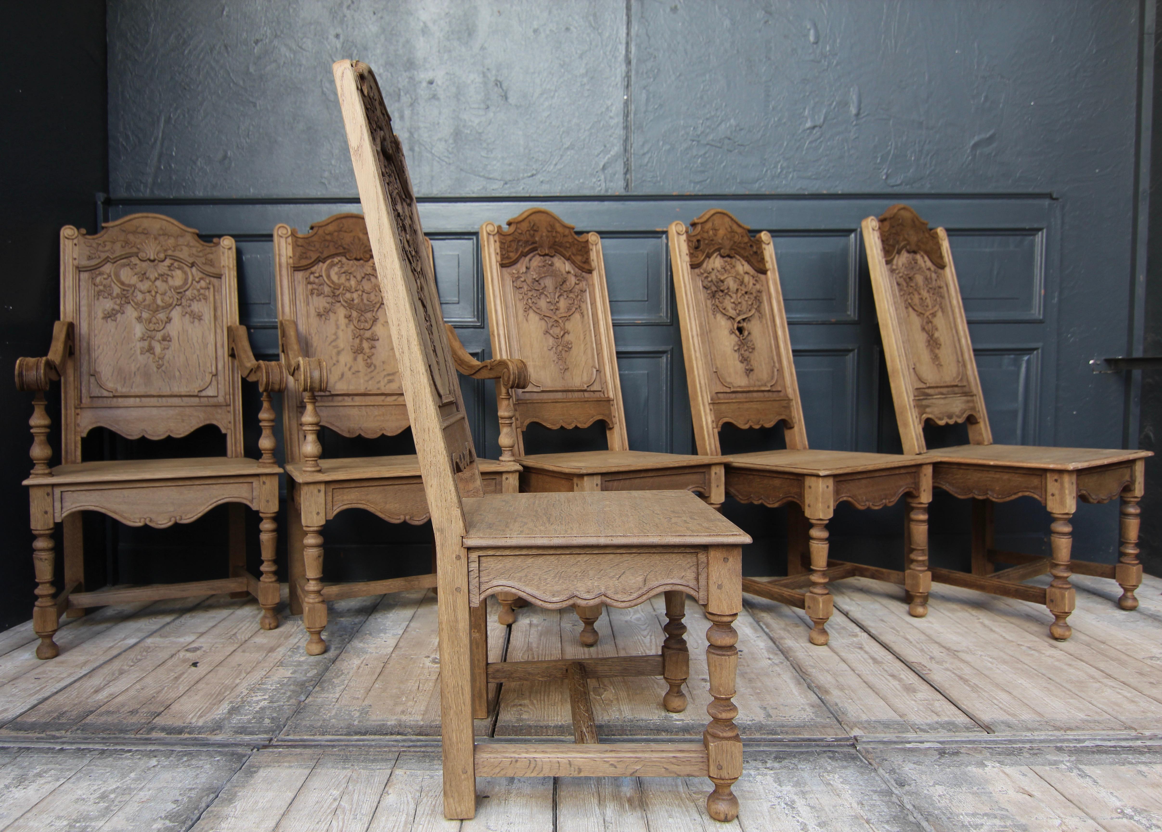 Early 20th Century Liégeoise Carved Stripped Oak Chairs, Set of 6 10