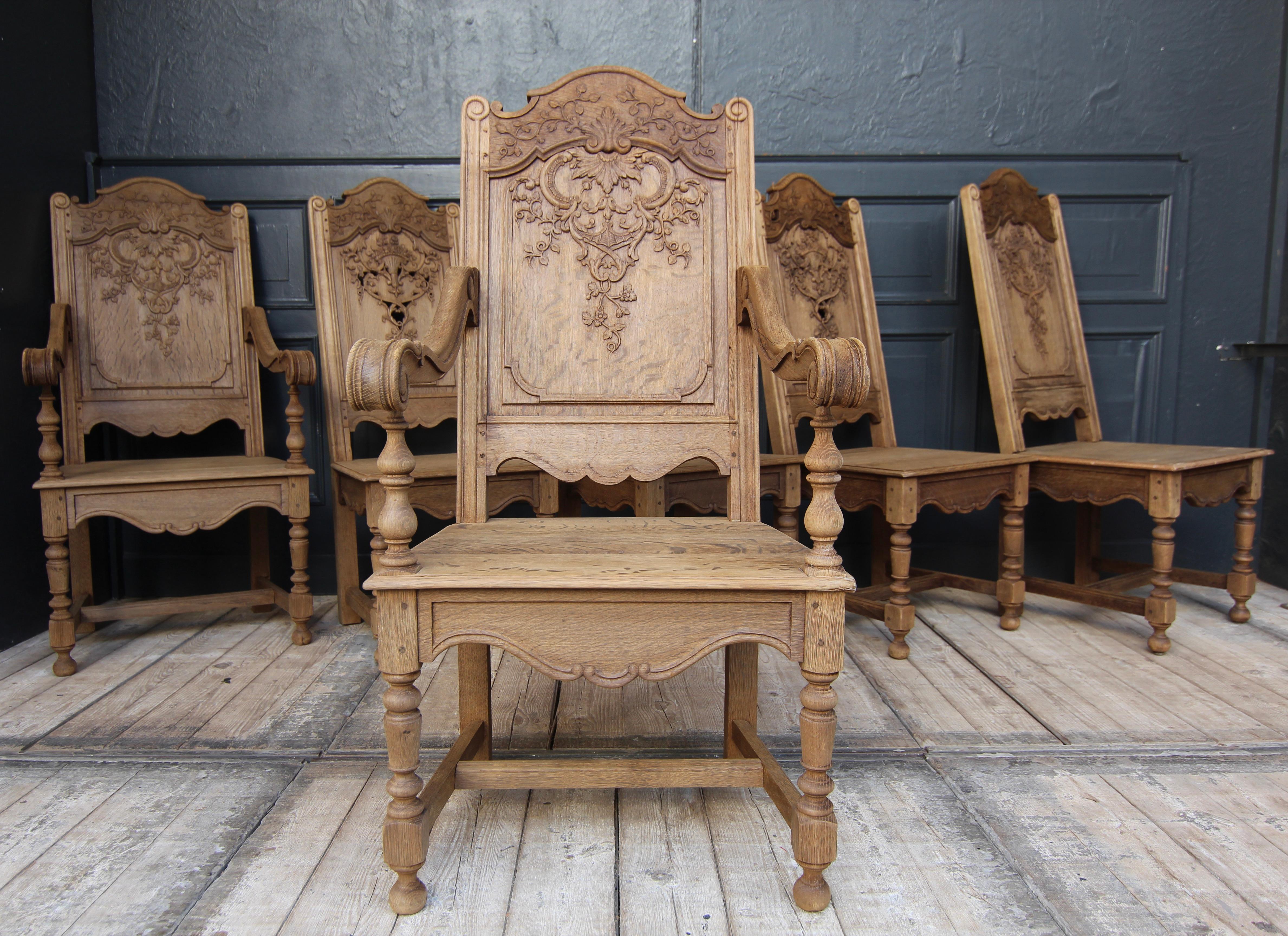 Early 20th Century Liégeoise Carved Stripped Oak Chairs, Set of 6 2