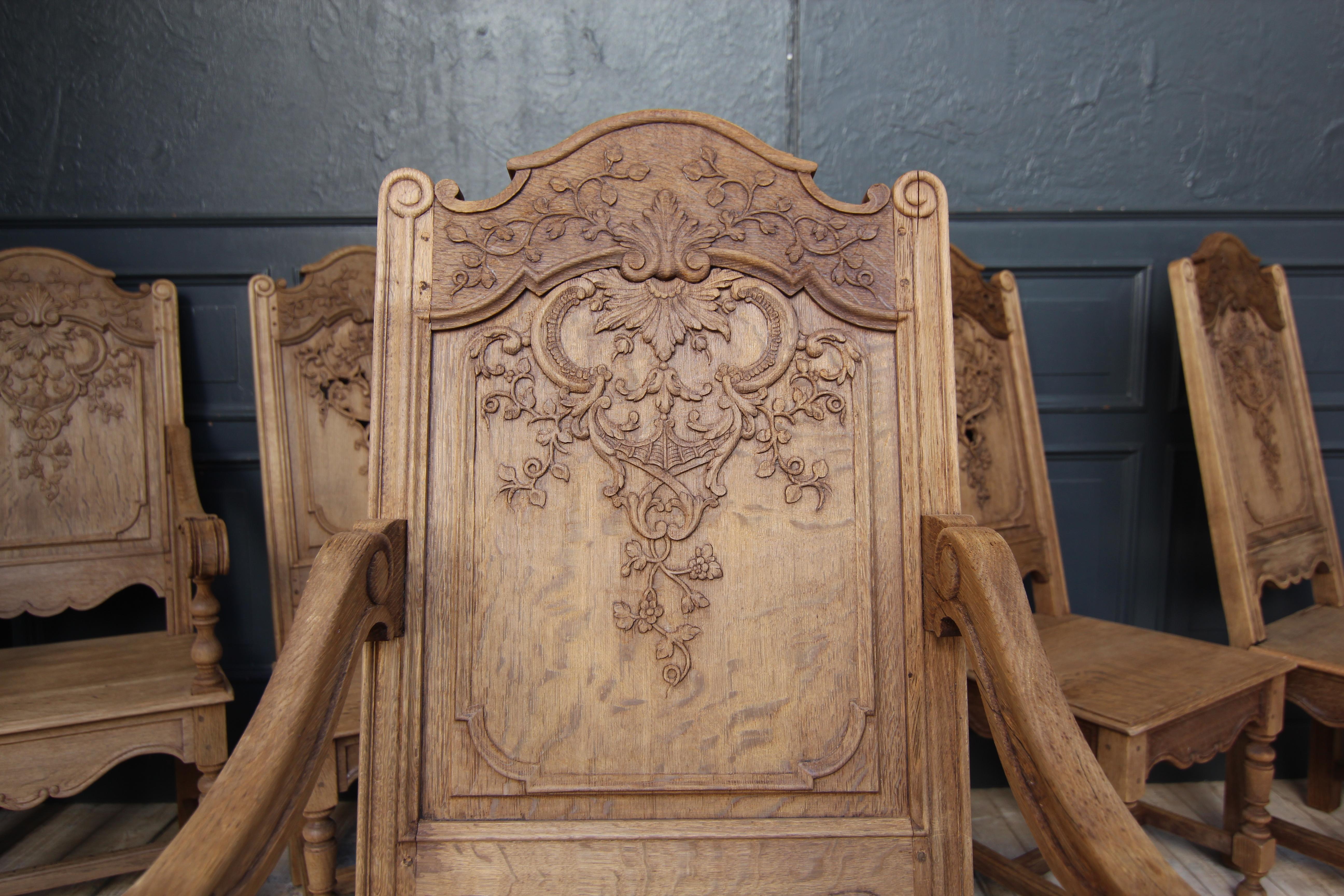 Early 20th Century Liégeoise Carved Stripped Oak Chairs, Set of 6 3