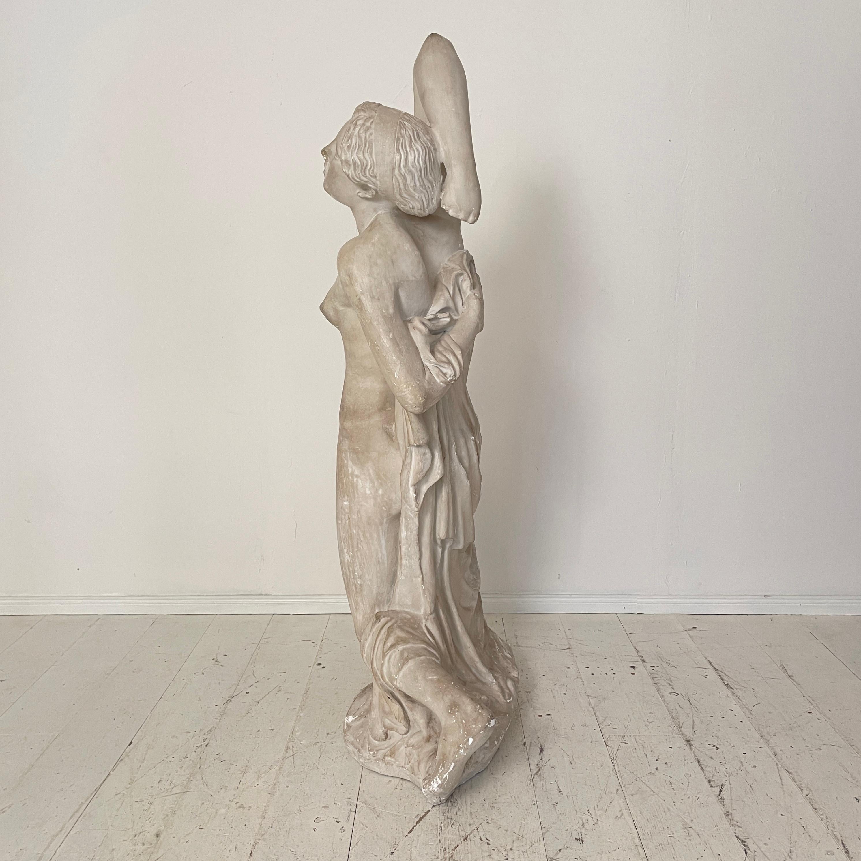 Early 20th Century Life-Size Plaster Sculpture of a Dying Niobe, Around 1930 10