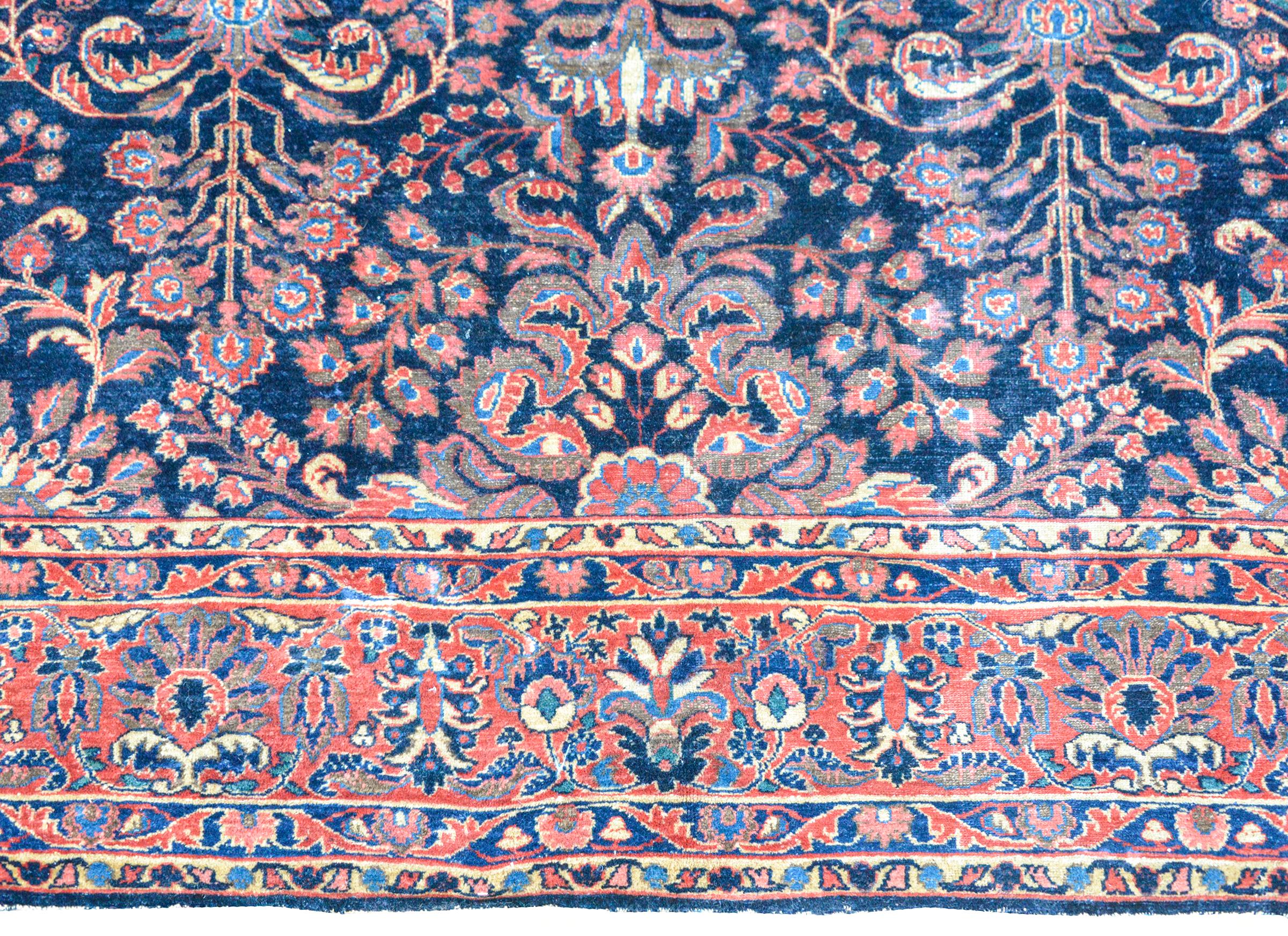 Early 20th Century Lilihan Rug For Sale 2