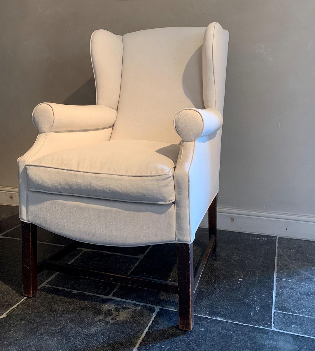 Early 20th Century Linen Wingchair In Good Condition For Sale In Vosselaar, BE