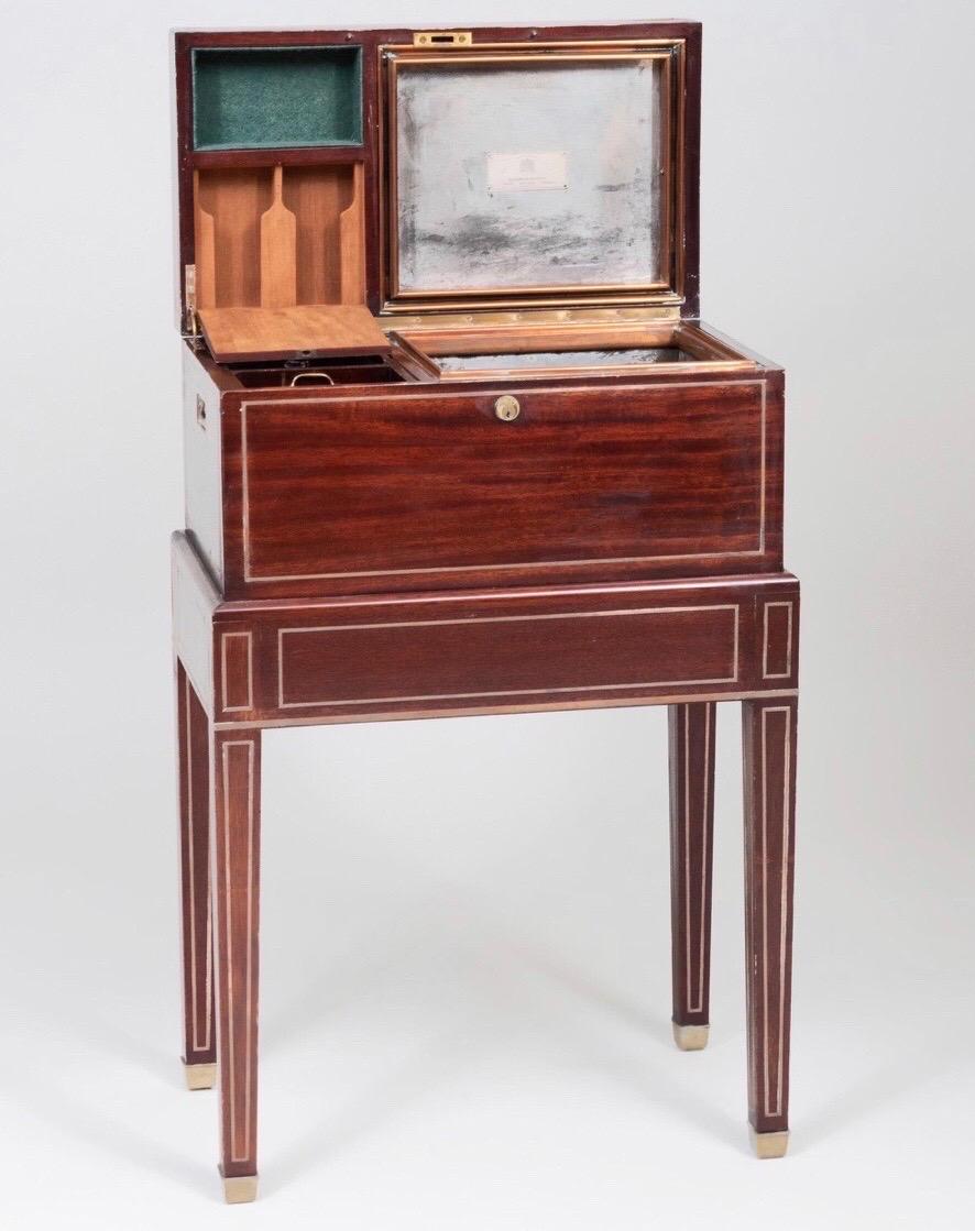 Early 20th Century London Made Brass Bound Mahogany Humidor by Benson & Hedges In Good Condition In Charleston, SC