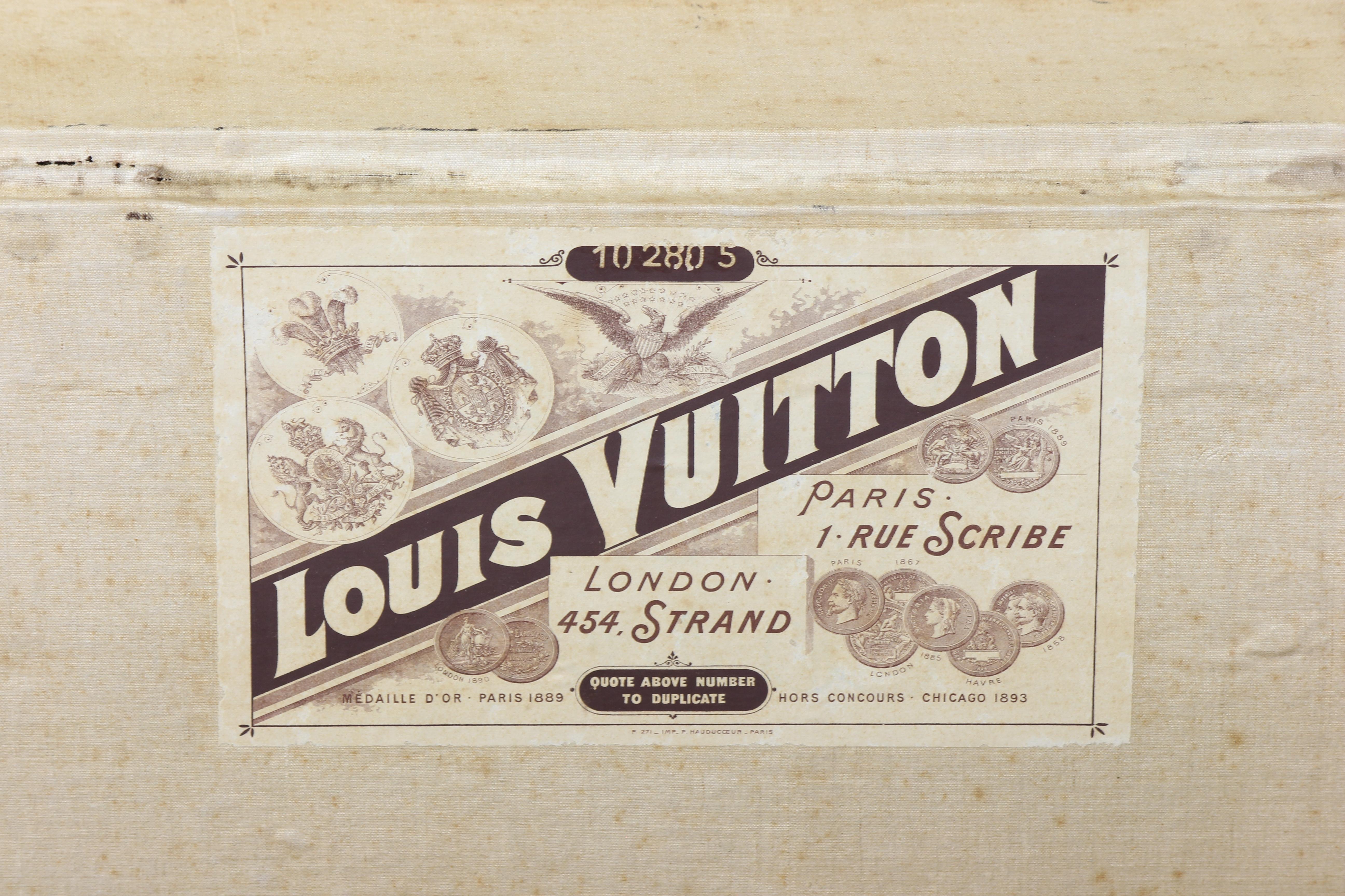 Early 20th Century Louis Vuitton Damier Steamer Trunk 11