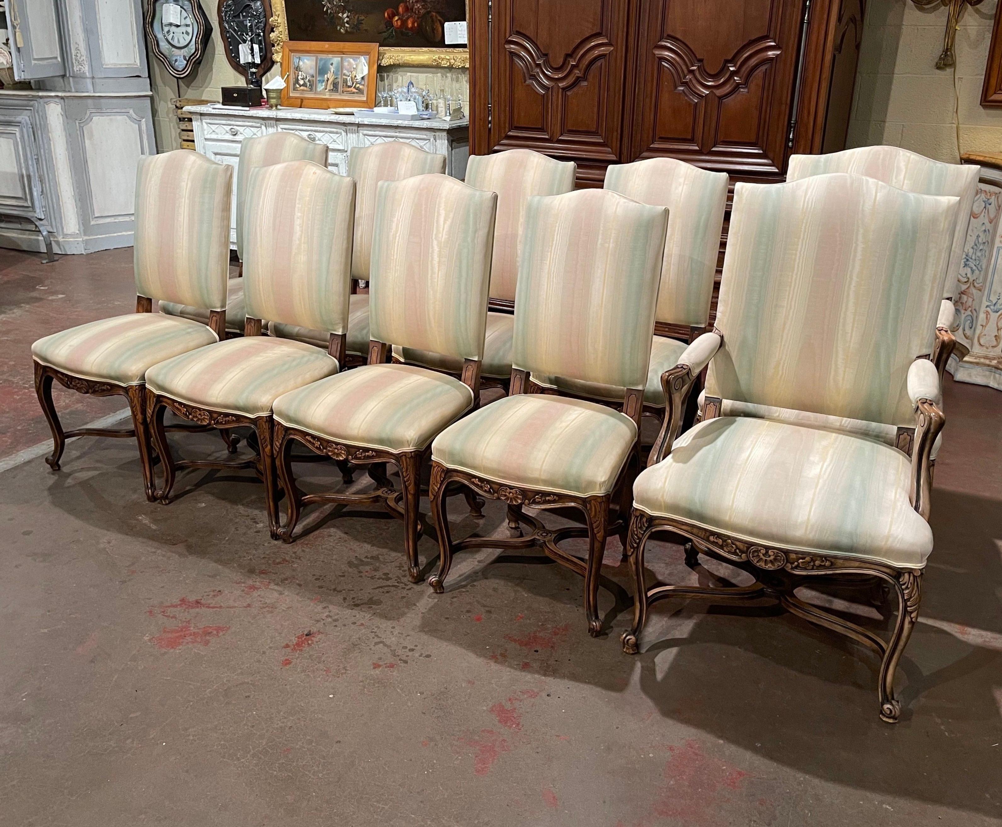 Early 20th Century Louis XV Carved Walnut Dining Chairs and Armchairs-Set of 10  In Distressed Condition In Dallas, TX