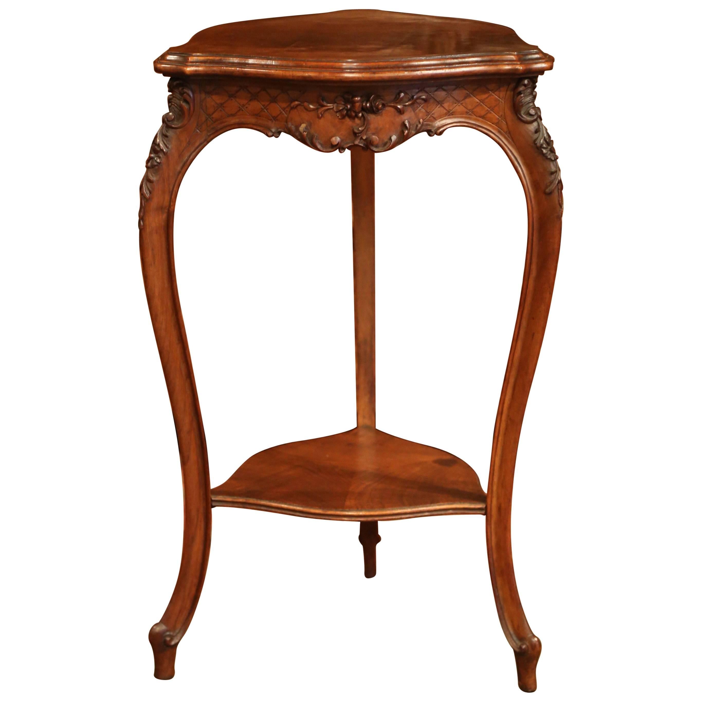 Early 20th Century Louis XV Carved Walnut Triangle Side Table from Provence