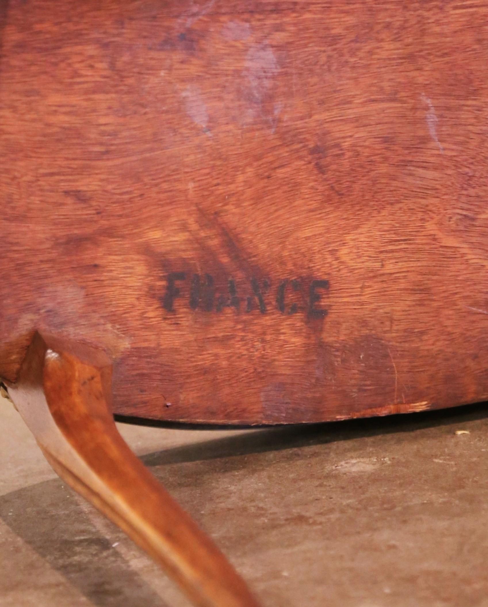 Table d'appoint ovale en marqueterie de noyer, Louis XV, début du 20e siècle en vente 1
