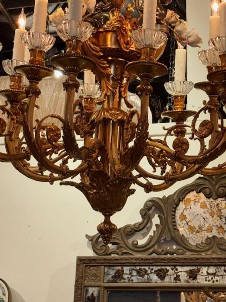 Araña de cristal y bronce dorado Luis XV de principios del siglo XX con querubines en Bueno estado para la venta en Dallas, TX